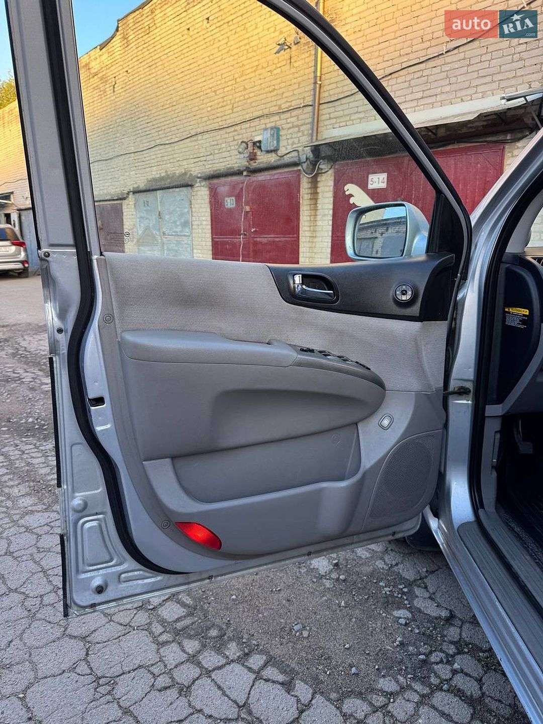 KIA Carnival 2008 VIN Y6LMB75228L000500 фото оголошення 7 з 29