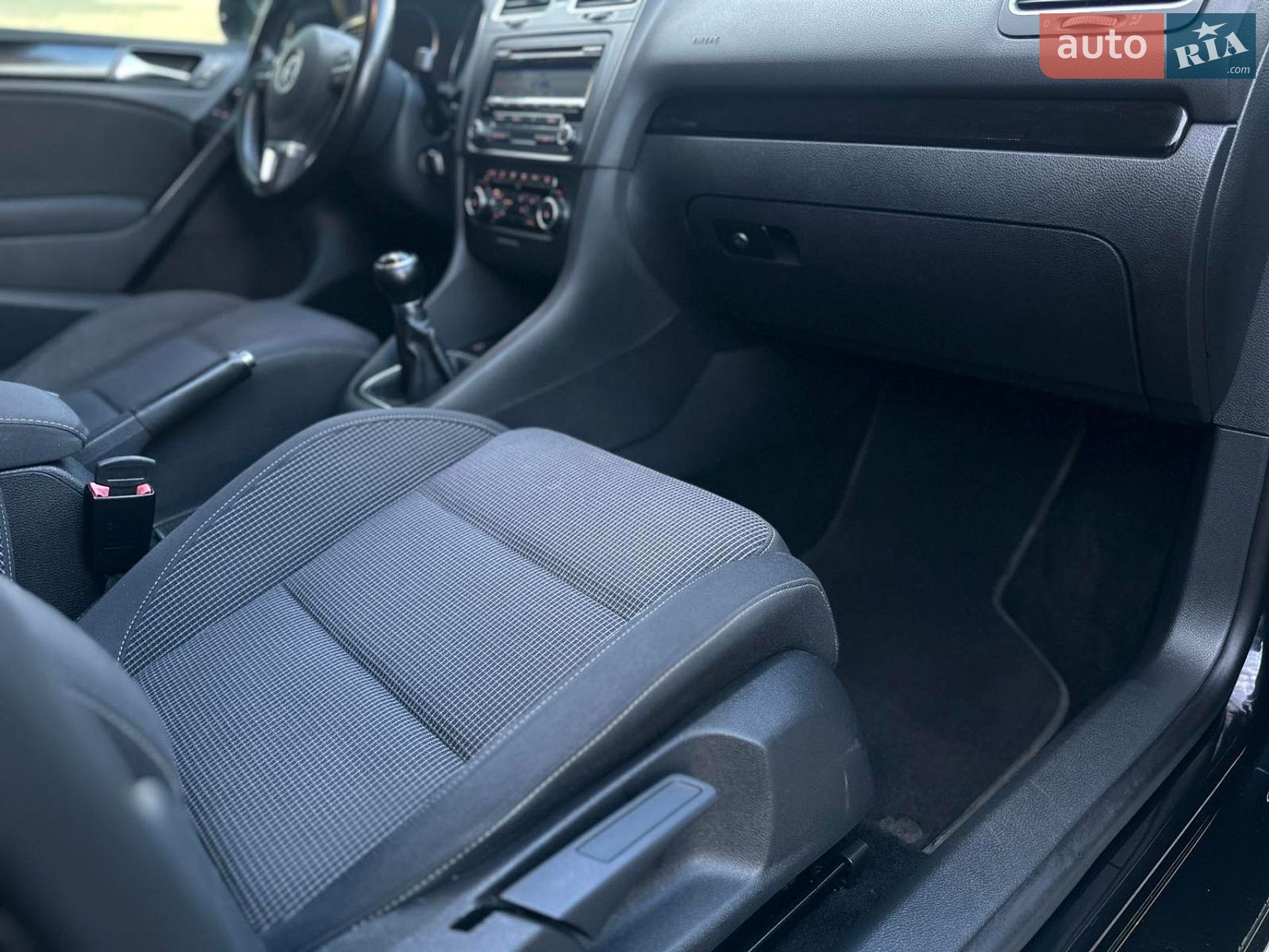 Volkswagen Golf 2010 VIN WVWZZZ1KZAP084603 фото оголошення 24 з 50
