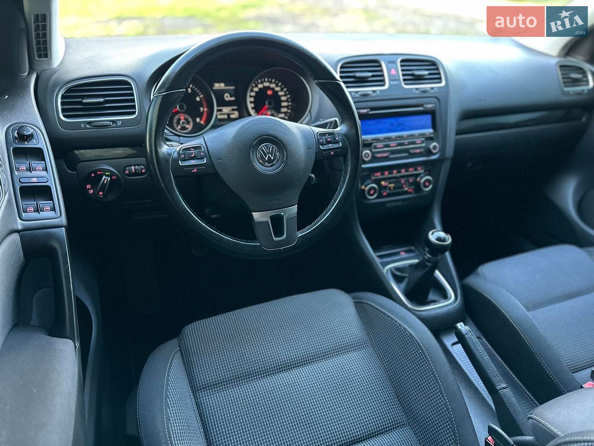 Volkswagen Golf 2010 VIN WVWZZZ1KZAP084603 фото оголошення 32 з 50