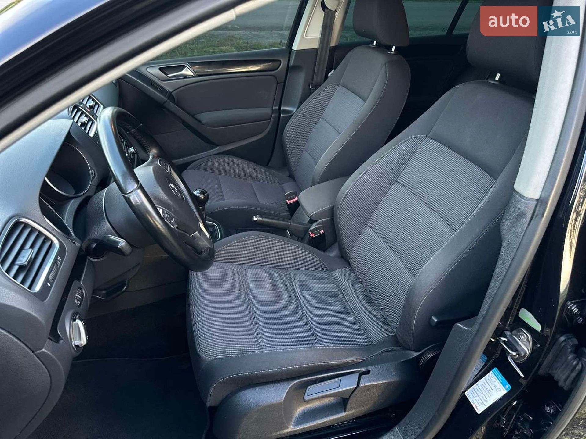 Volkswagen Golf 2010 VIN WVWZZZ1KZAP084603 фото оголошення 42 з 50