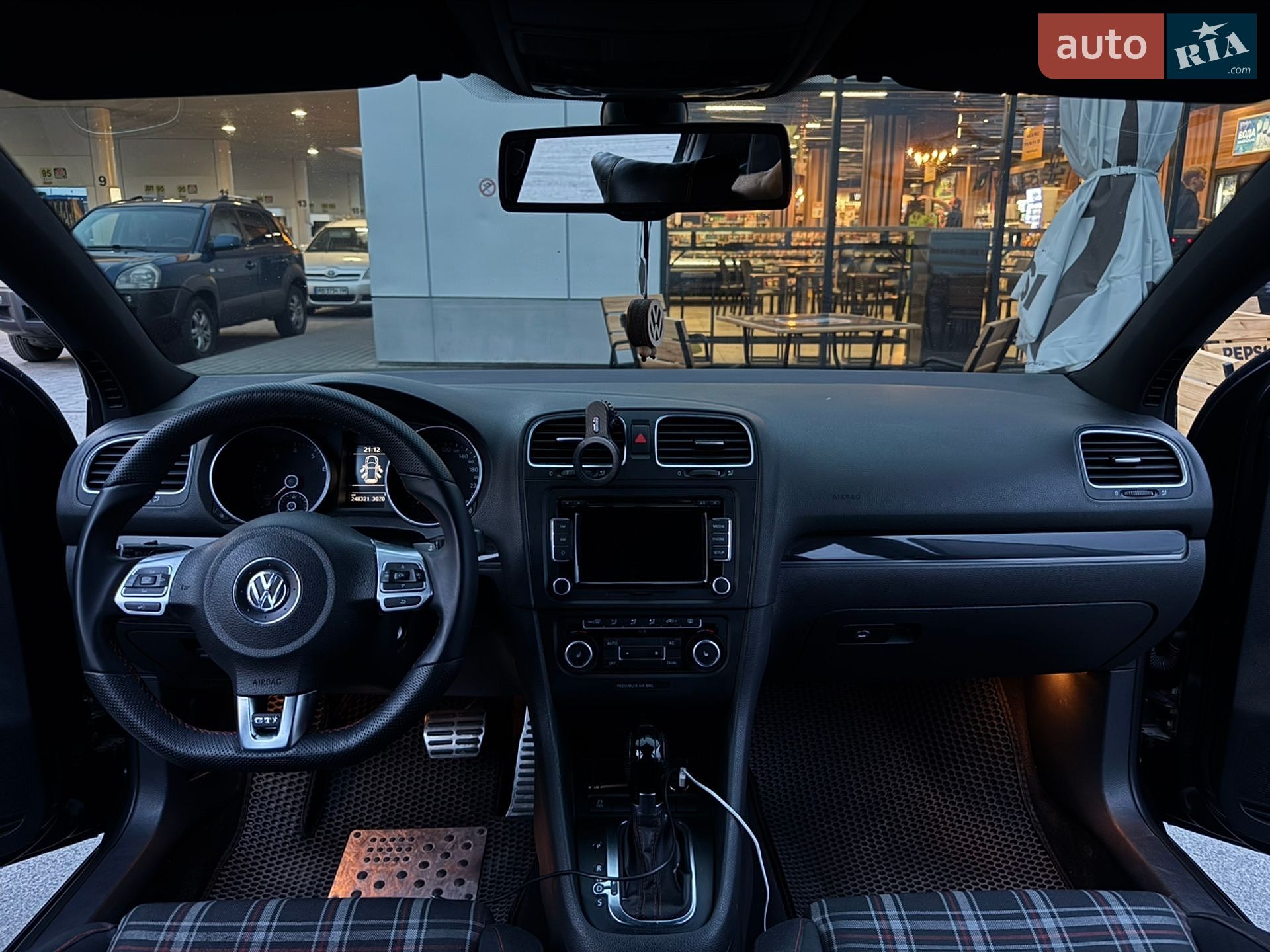 Volkswagen Golf GTI 2011 VIN WVWZZZ1KZBW169682 фото оголошення 19 з 36