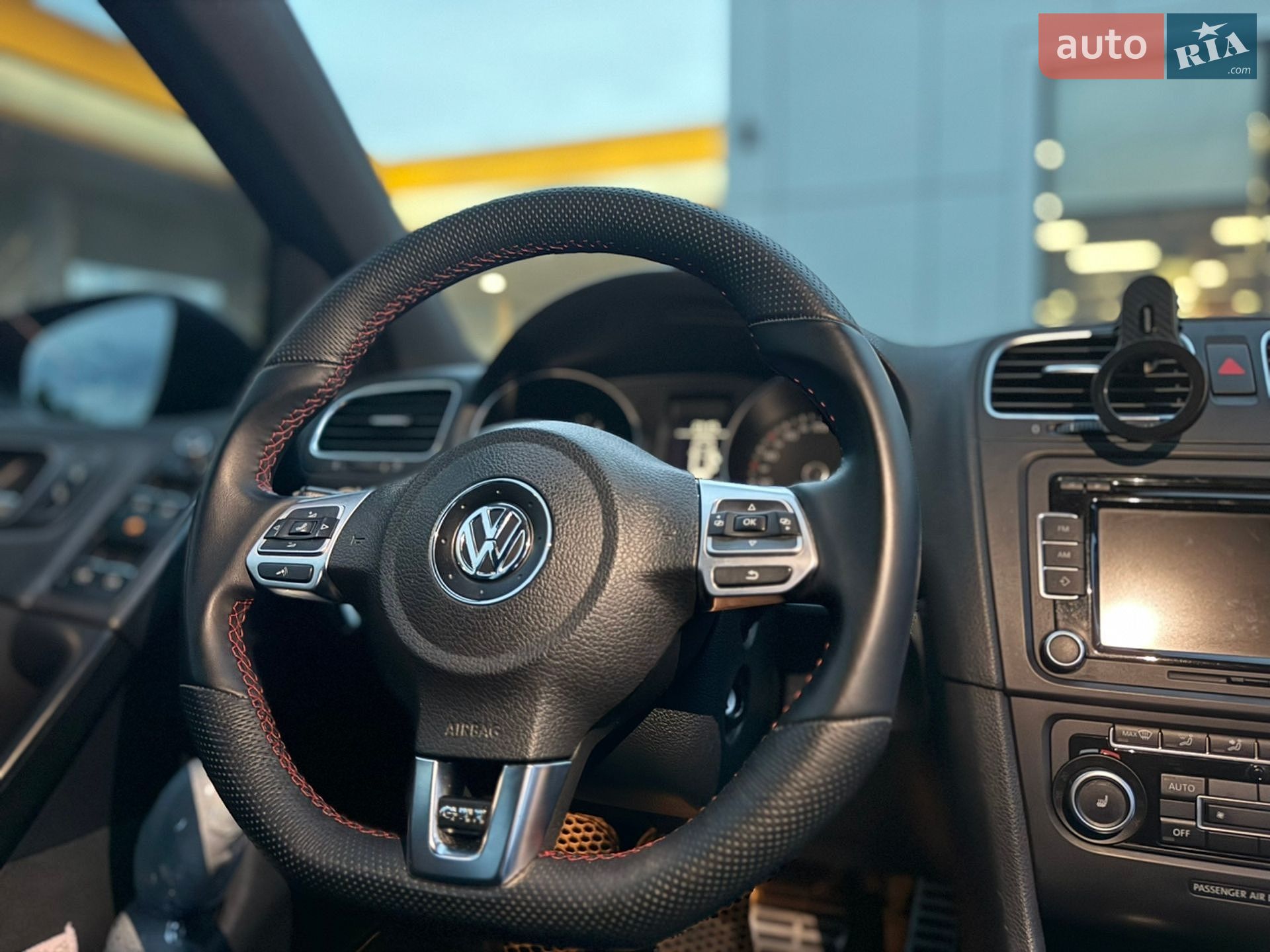 Volkswagen Golf GTI 2011 VIN WVWZZZ1KZBW169682 фото оголошення 24 з 36