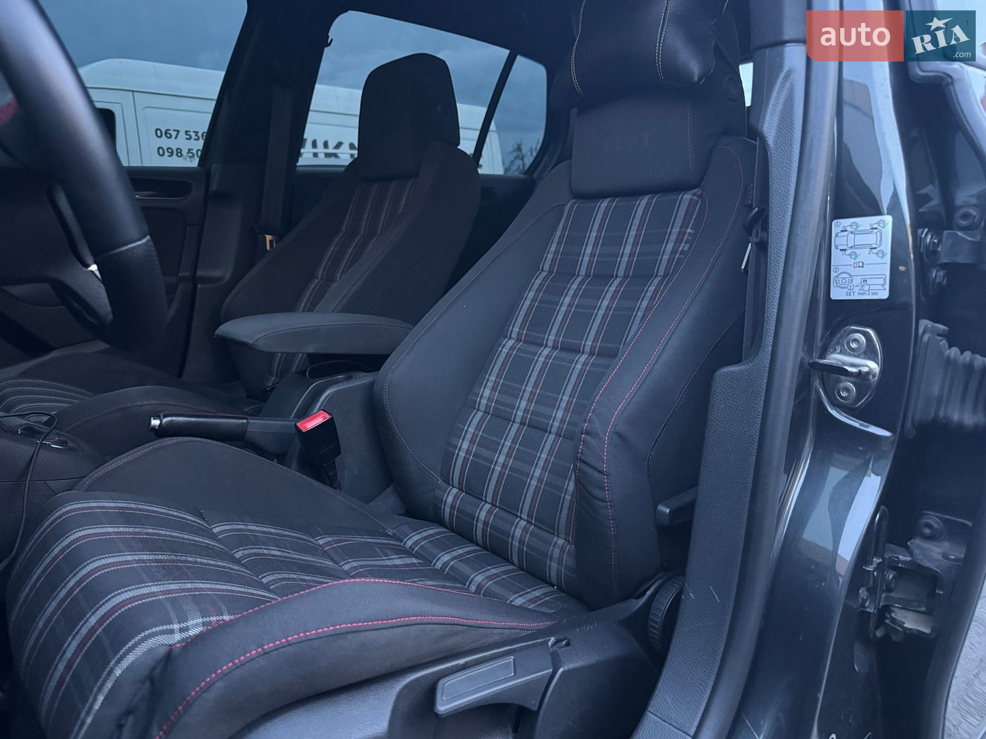 Volkswagen Golf GTI 2011 VIN WVWZZZ1KZBW169682 фото оголошення 30 з 36