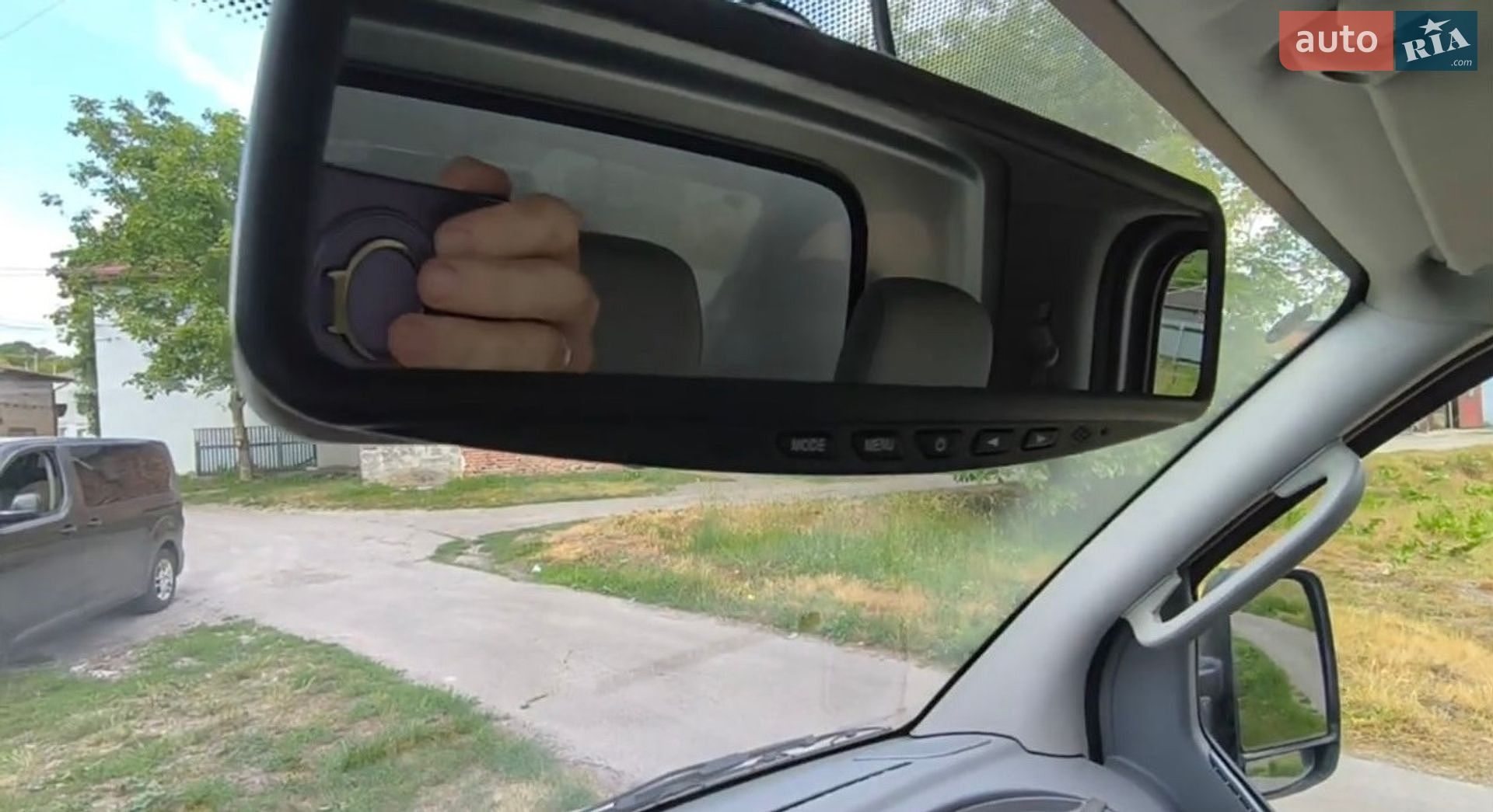 Maxus EV80 2019 VIN LSFAL1106KA072021 фото оголошення 2 з 6