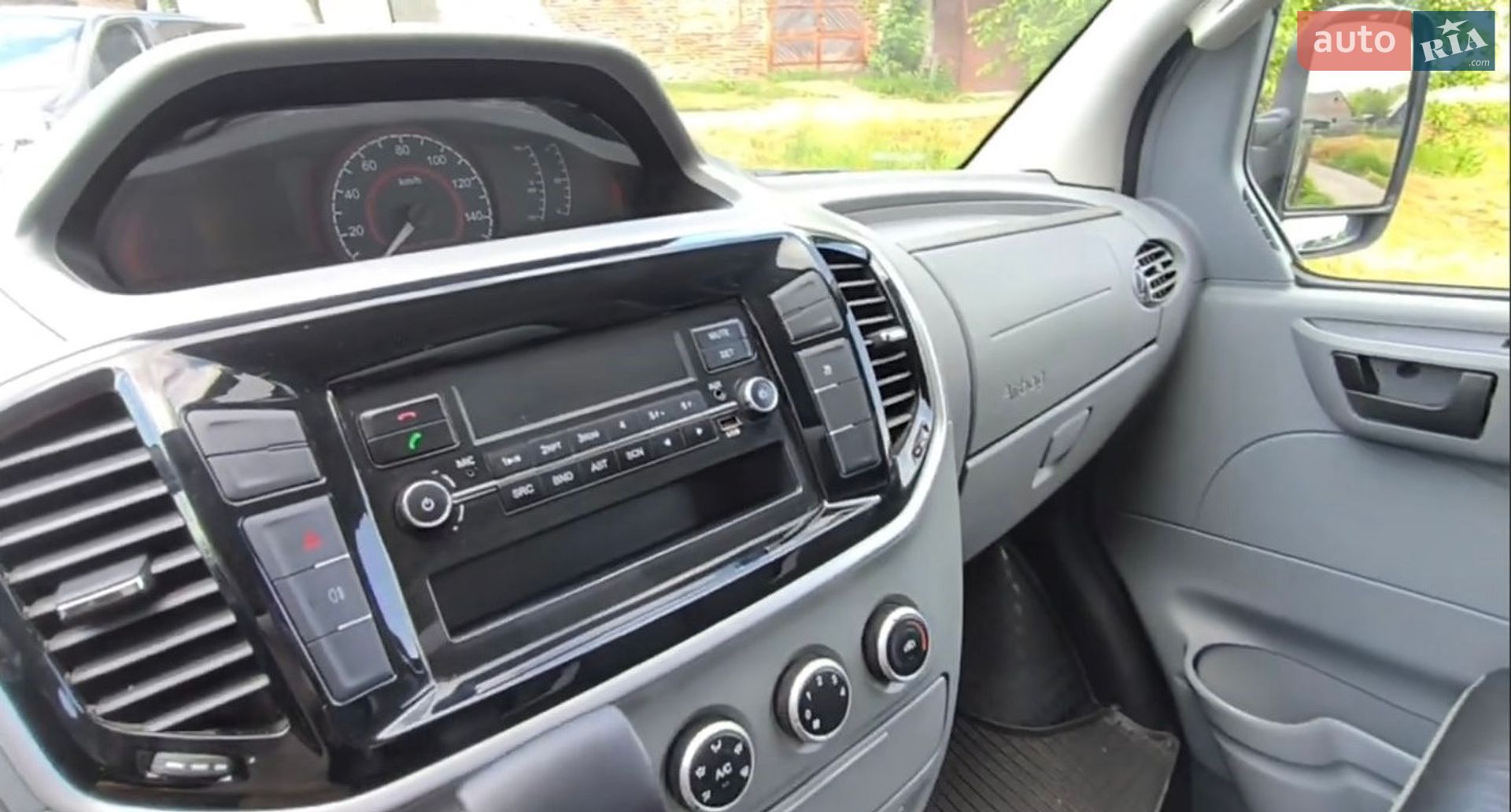 Maxus EV80 2019 VIN LSFAL1106KA072021 фото оголошення 3 з 6