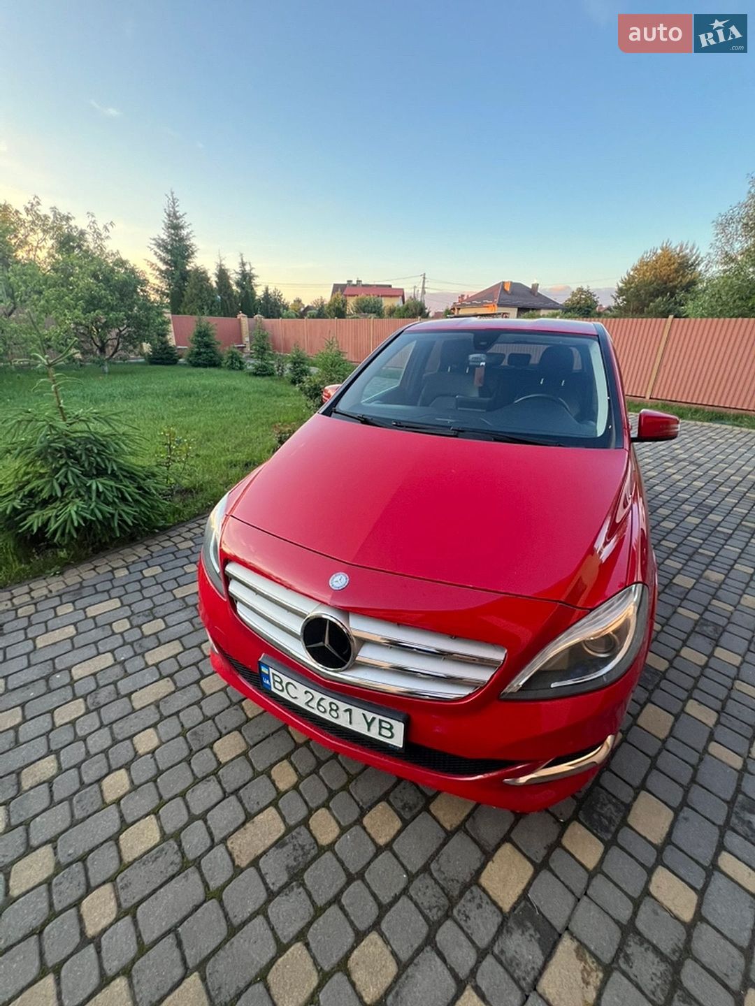 Mercedes-Benz B-Class 2016 VIN WDD2428901J013468 фото оголошення 2 з 10