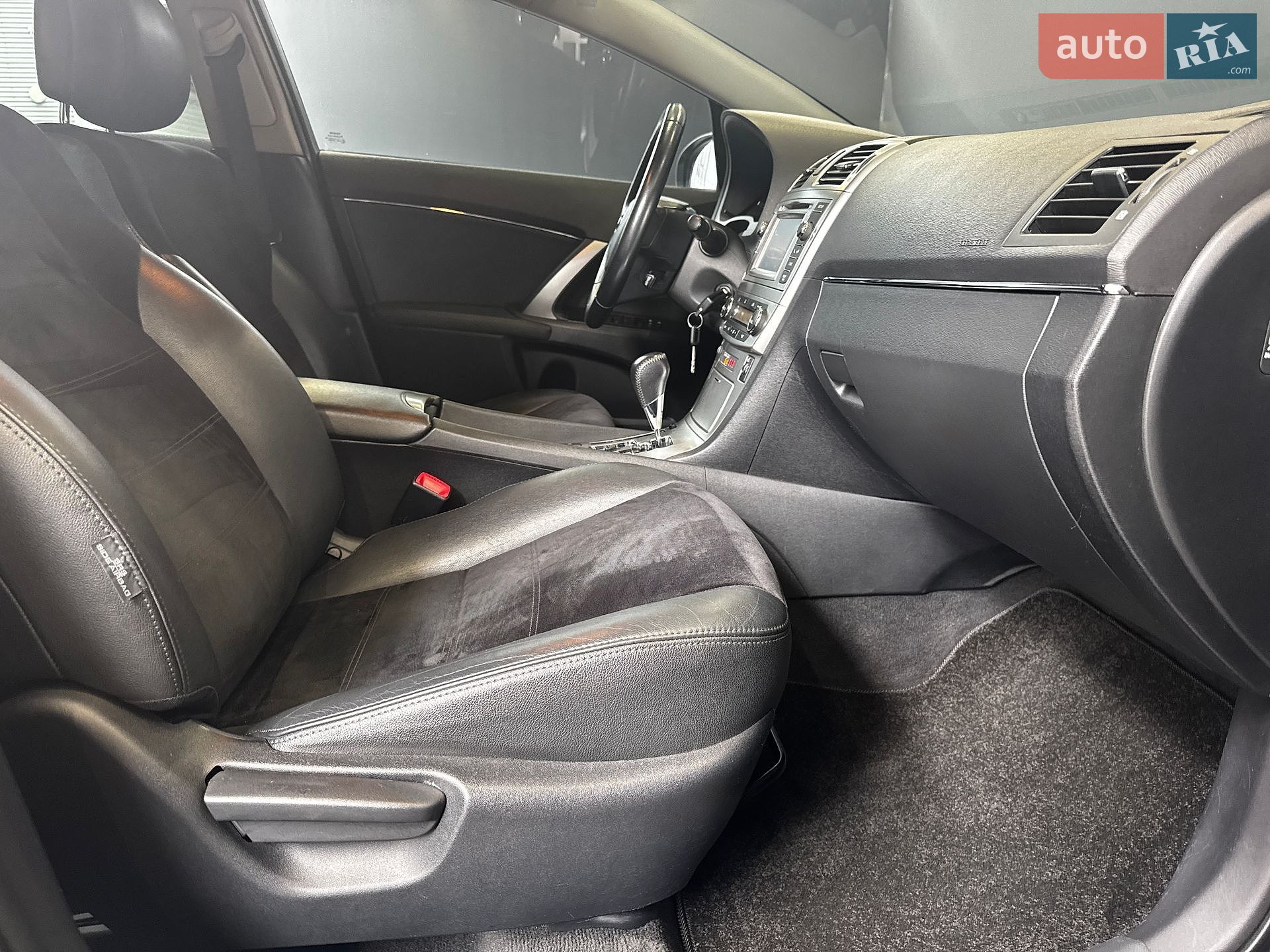 Toyota Avensis 2015 VIN SB1BB76L20E042478 фото оголошення 29 з 35