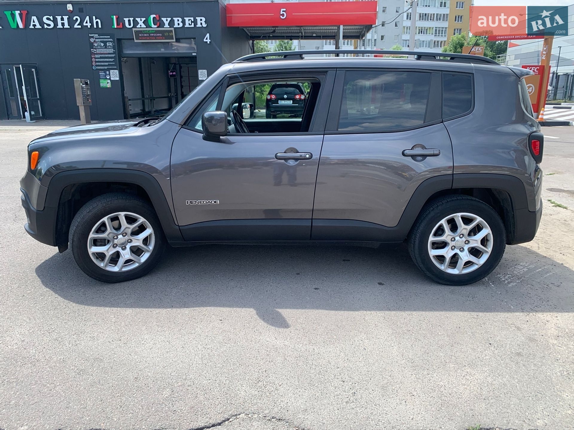 Jeep Renegade 2017 VIN ZACCJBBB8HPG59597 фото оголошення 35 з 58