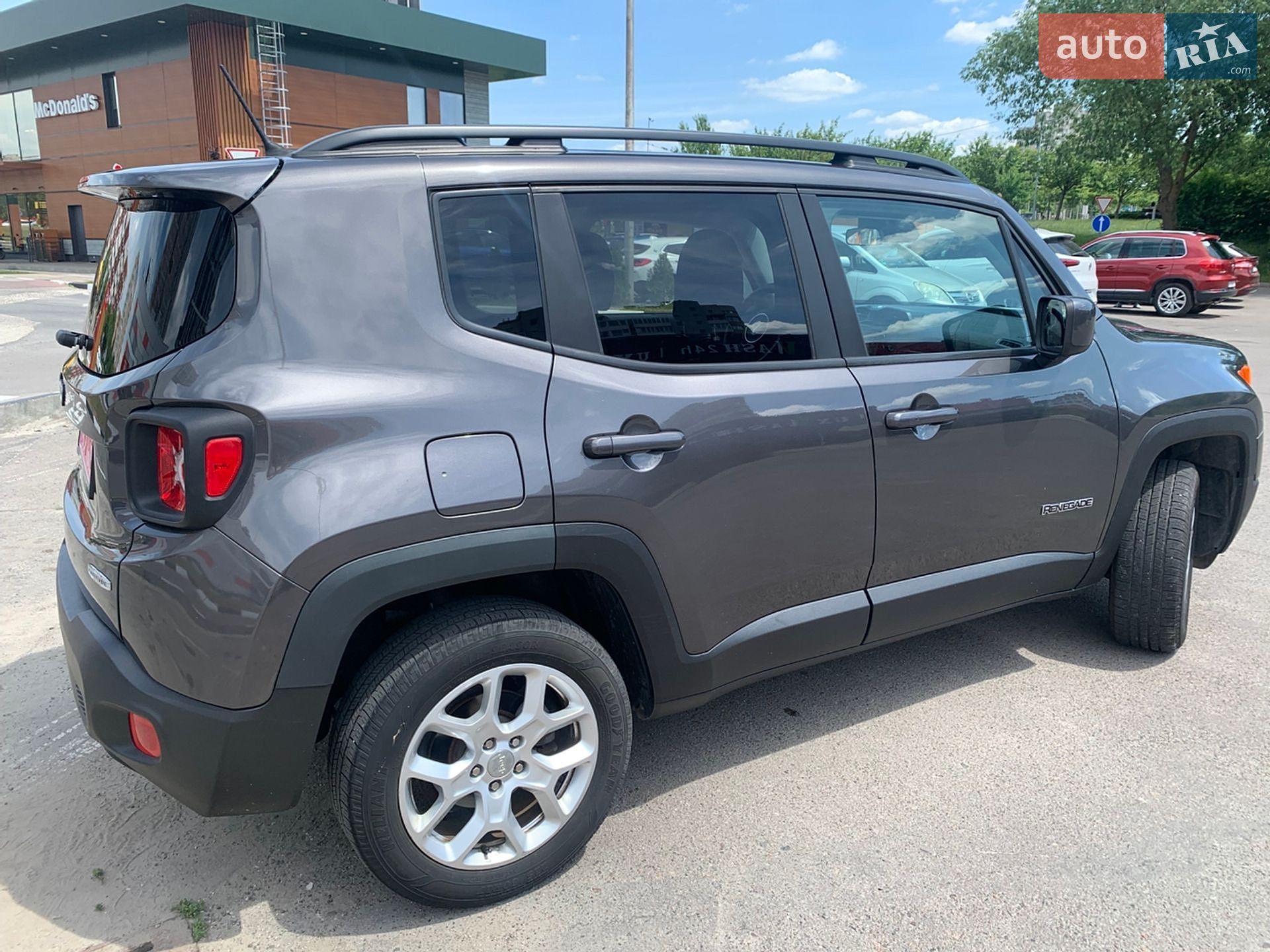 Jeep Renegade 2017 VIN ZACCJBBB8HPG59597 фото оголошення 36 з 58