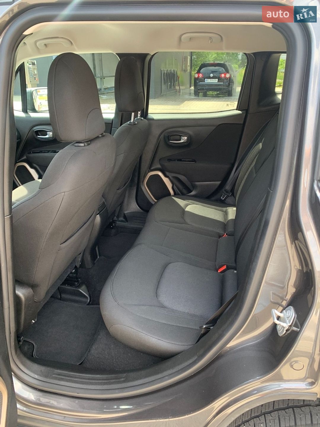 Jeep Renegade 2017 VIN ZACCJBBB8HPG59597 фото оголошення 42 з 58