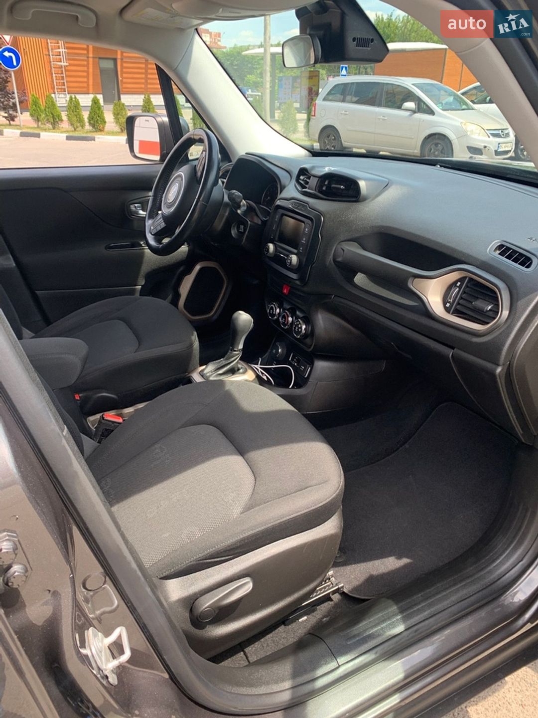 Jeep Renegade 2017 VIN ZACCJBBB8HPG59597 фото оголошення 43 з 58