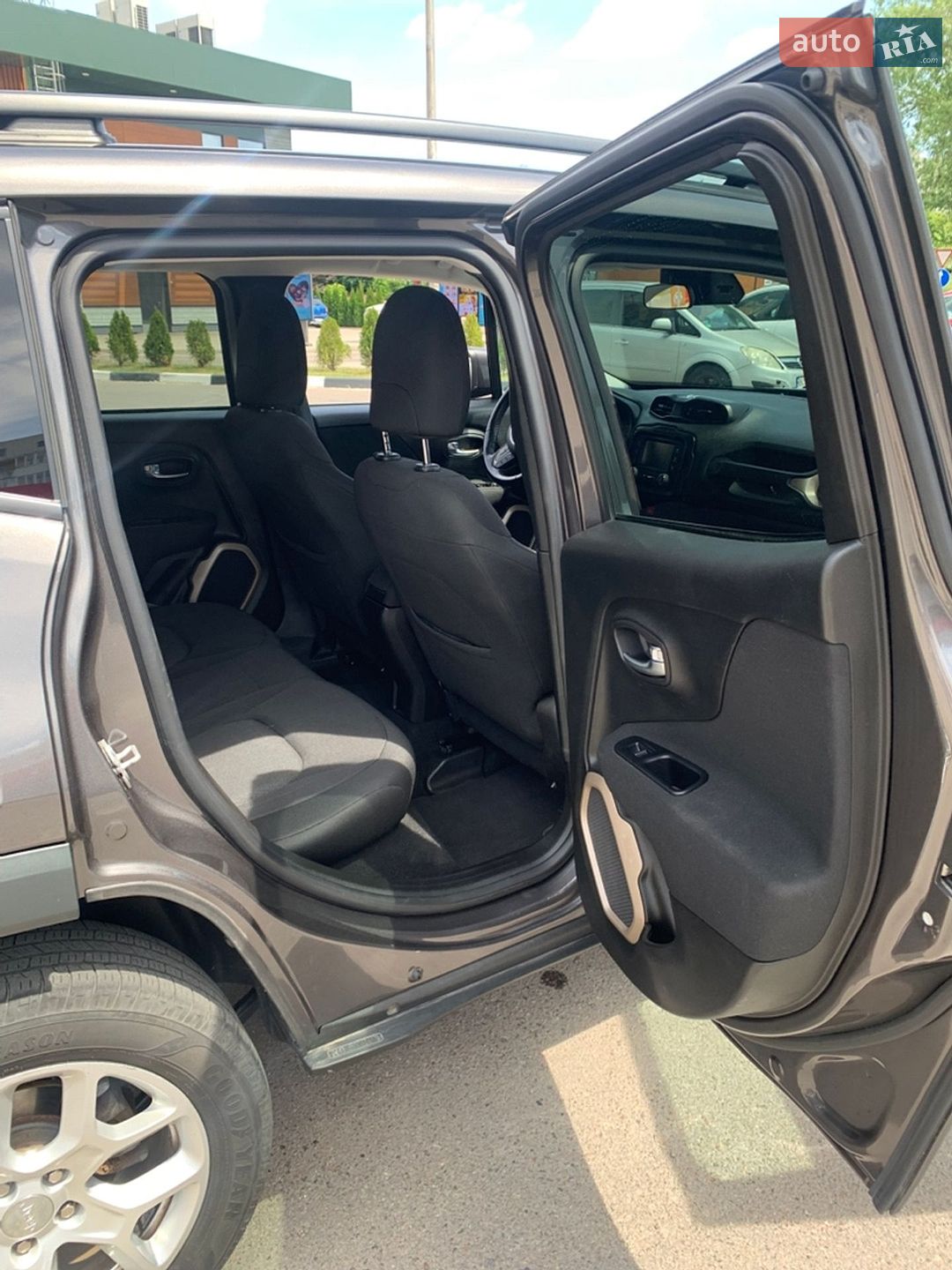 Jeep Renegade 2017 VIN ZACCJBBB8HPG59597 фото оголошення 46 з 58