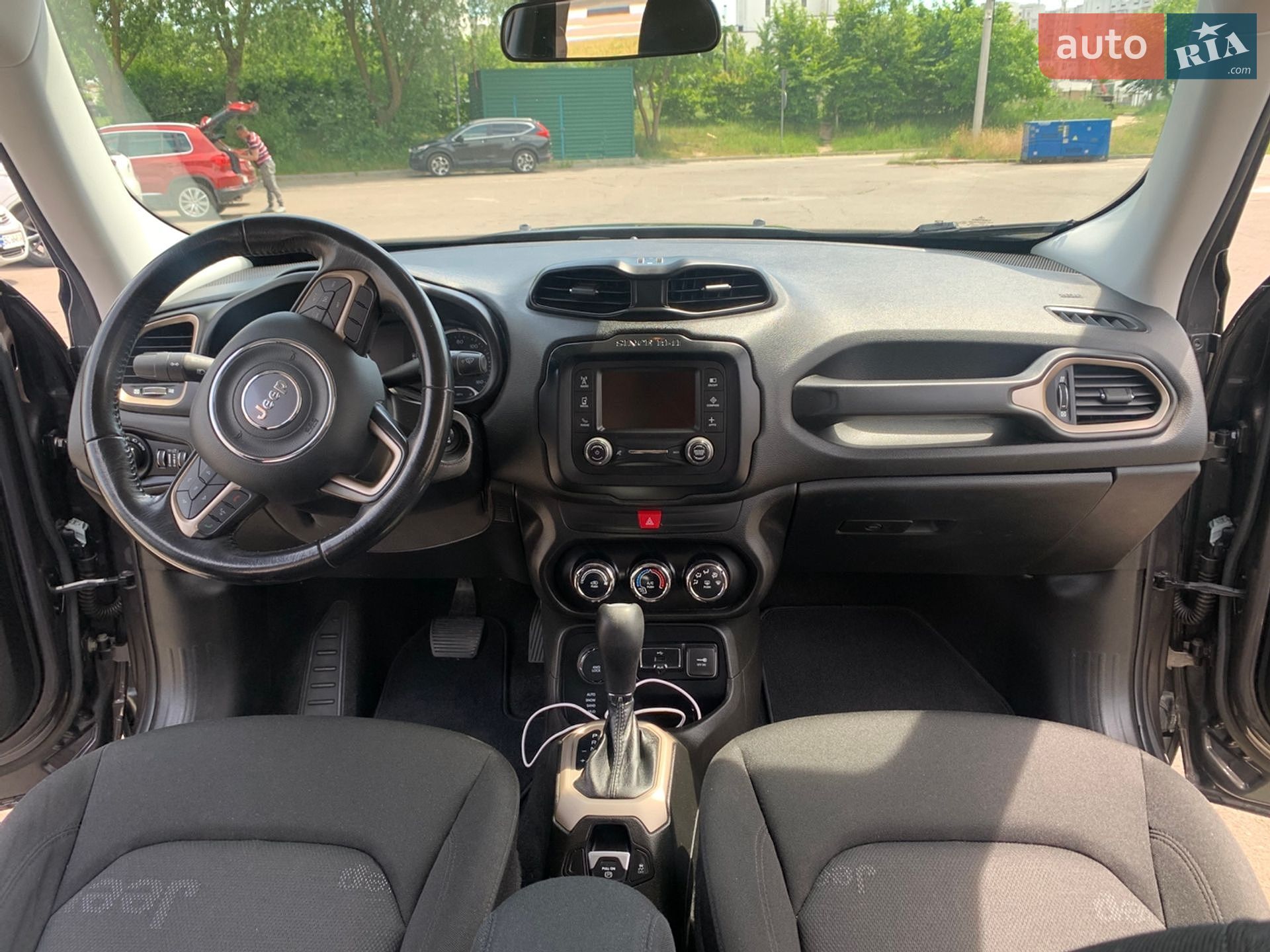 Jeep Renegade 2017 VIN ZACCJBBB8HPG59597 фото оголошення 49 з 58