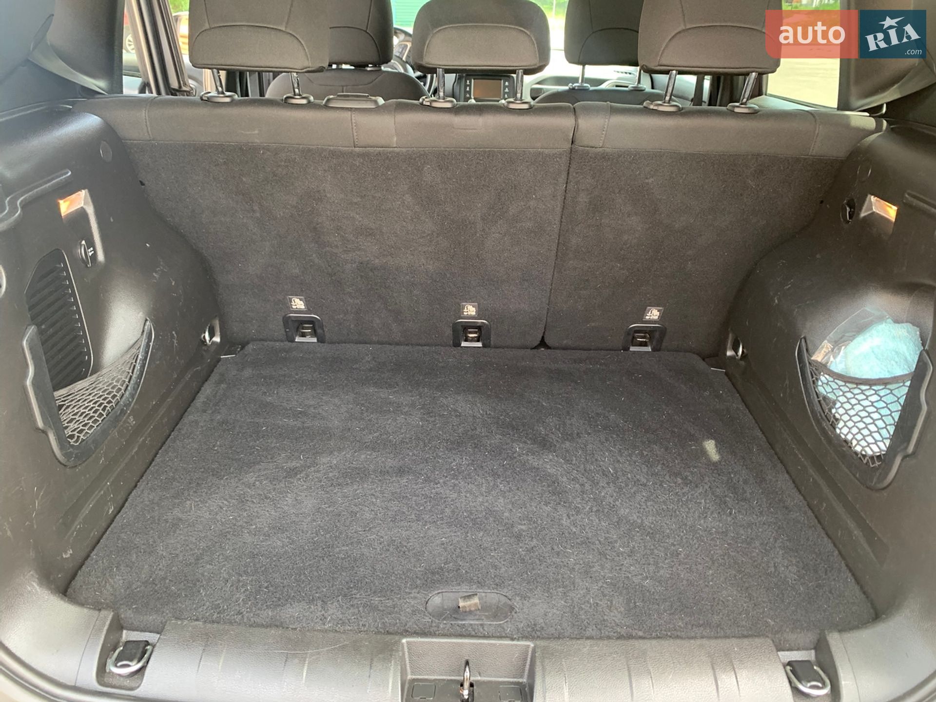 Jeep Renegade 2017 VIN ZACCJBBB8HPG59597 фото оголошення 52 з 58