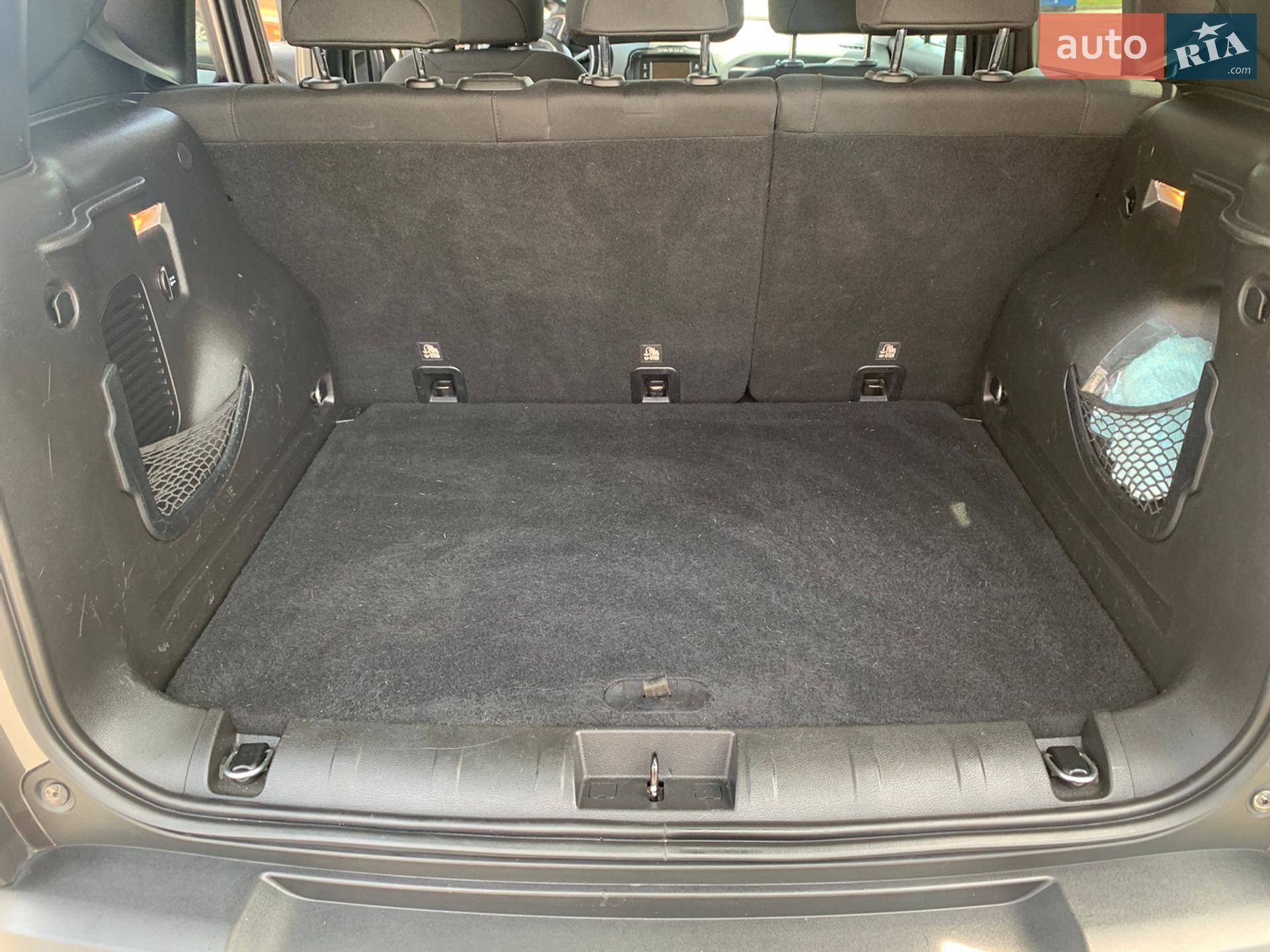 Jeep Renegade 2017 VIN ZACCJBBB8HPG59597 фото оголошення 53 з 58