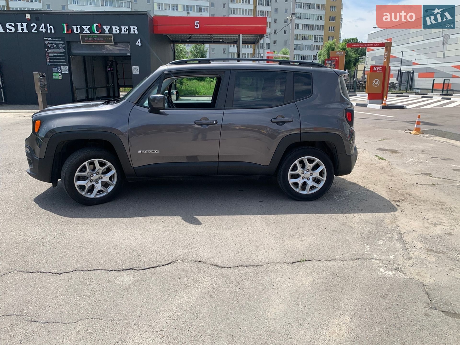 Jeep Renegade 2017 VIN ZACCJBBB8HPG59597 фото оголошення 40 з 58