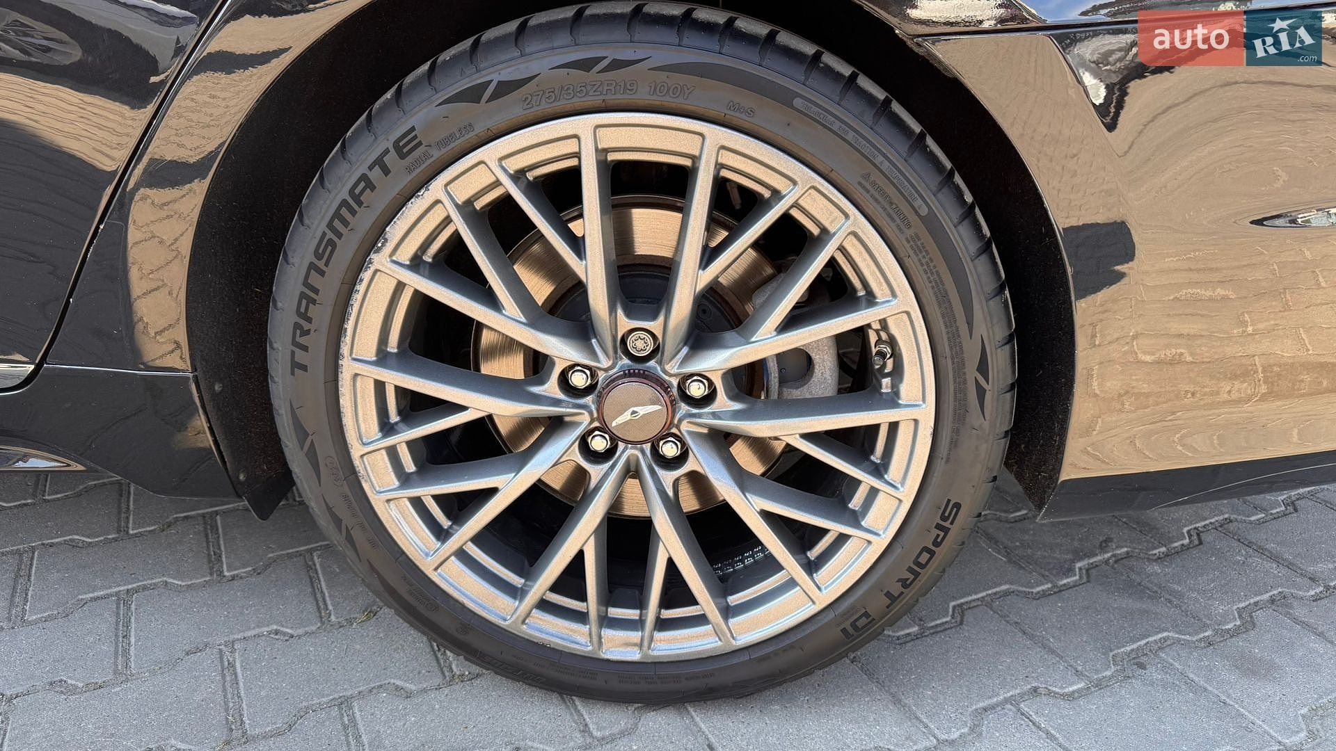 Genesis G80 2017 VIN KMHGN4JB4JU249544 фото оголошення 16 з 36