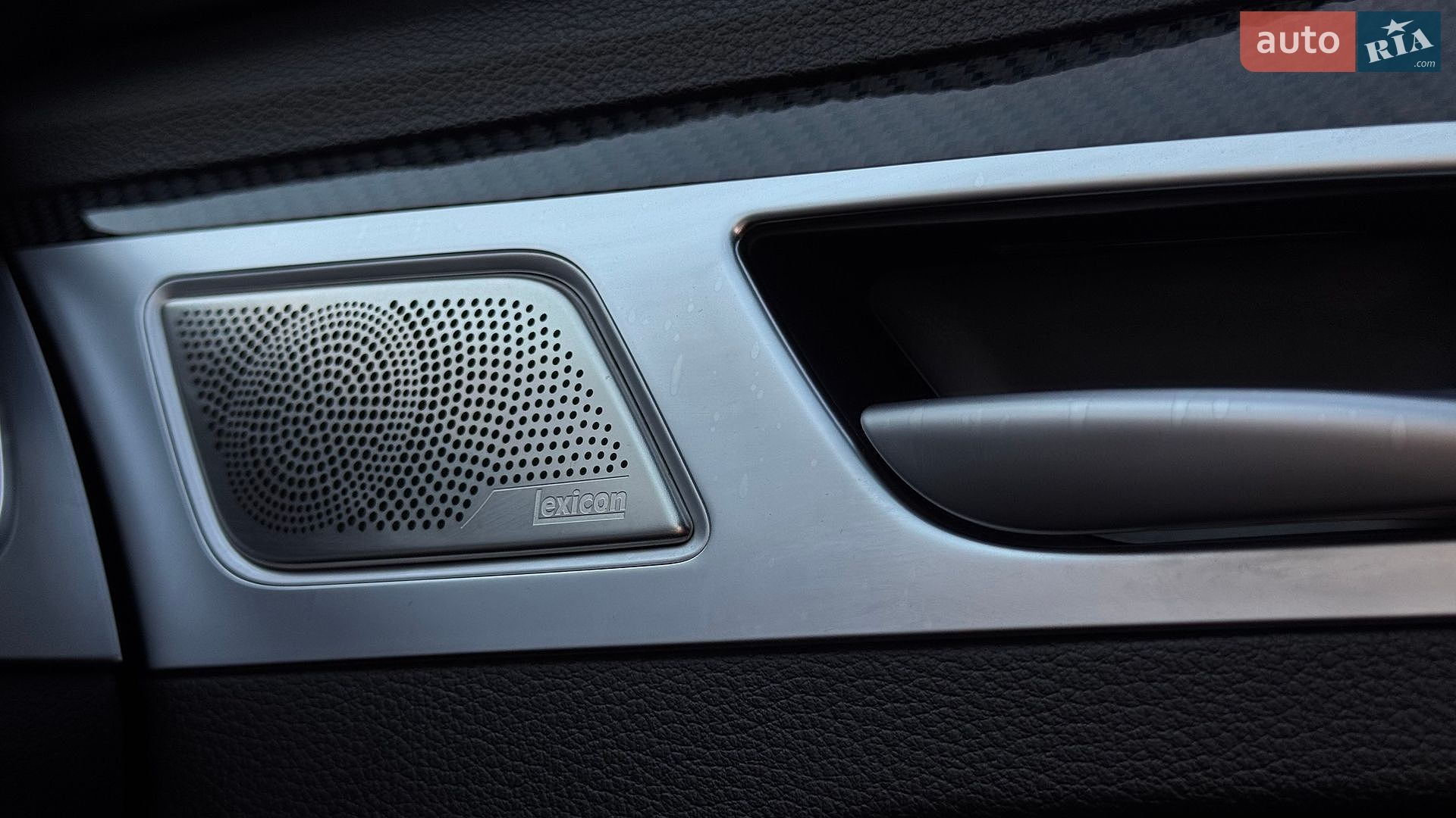 Genesis G80 2017 VIN KMHGN4JB4JU249544 фото оголошення 24 з 36