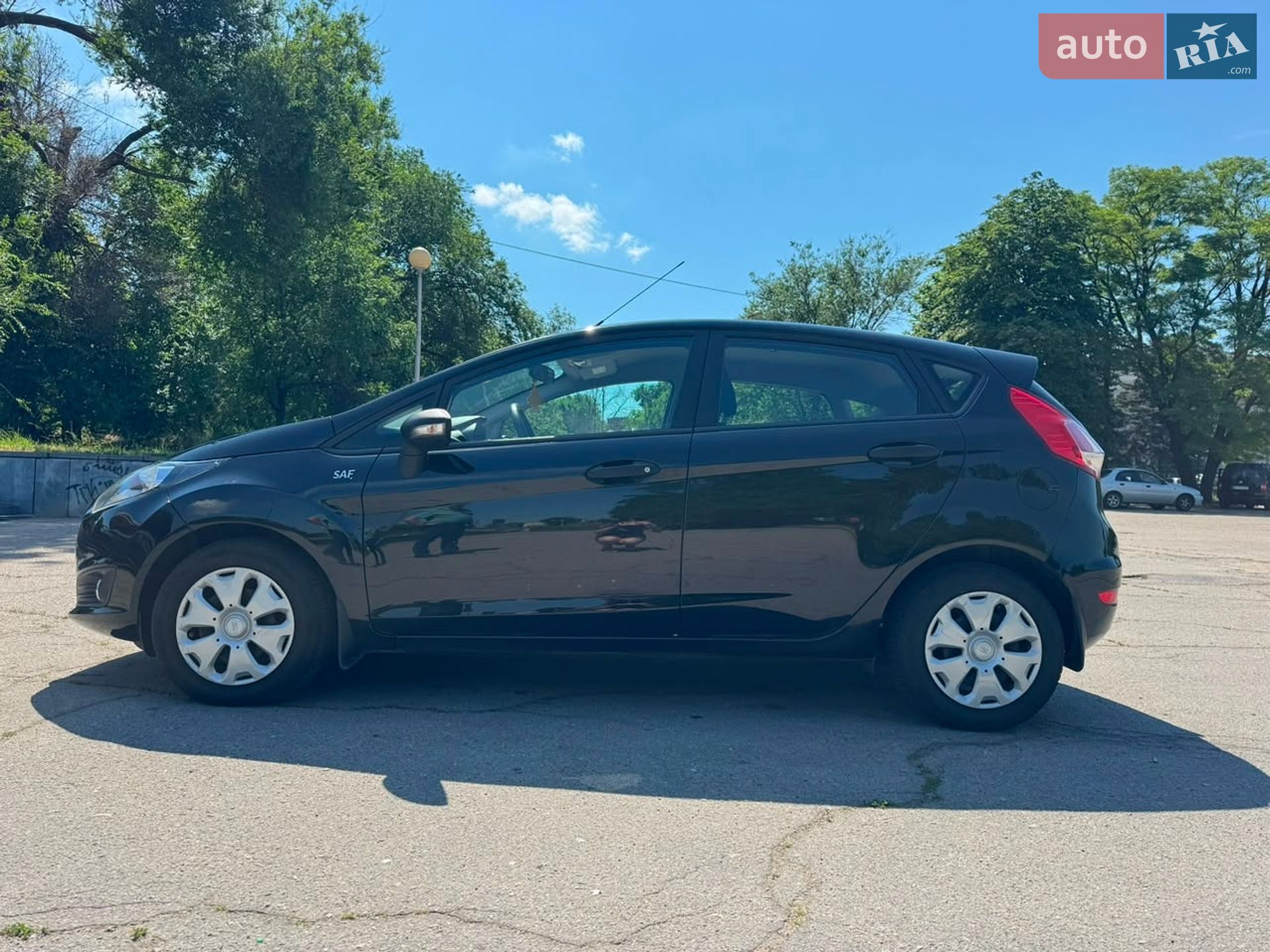 Ford Fiesta 2017 VIN WF0DXXGAKDHJ15453 фото оголошення 2 з 15