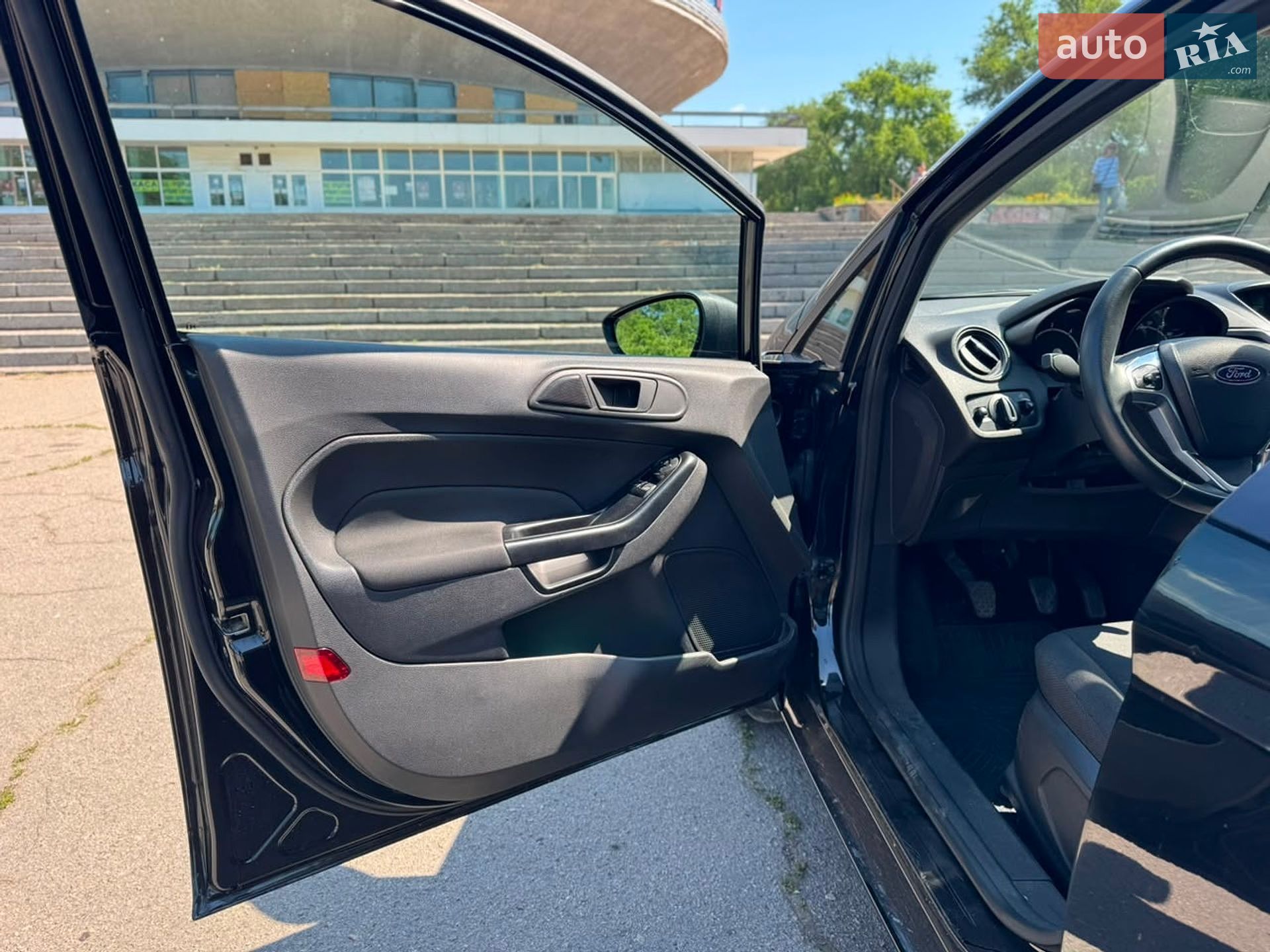 Ford Fiesta 2017 VIN WF0DXXGAKDHJ15453 фото оголошення 6 з 15