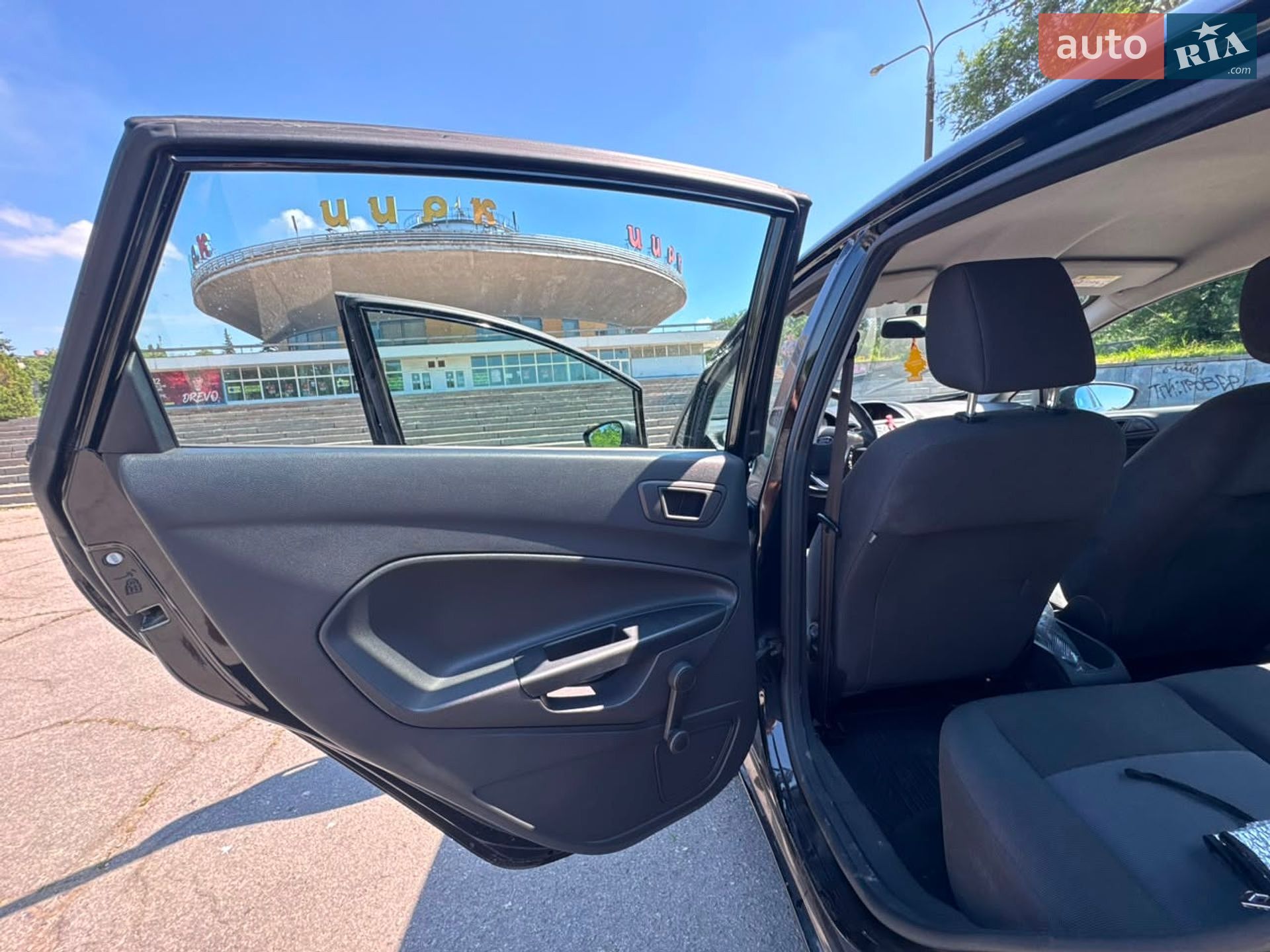 Ford Fiesta 2017 VIN WF0DXXGAKDHJ15453 фото оголошення 10 з 15