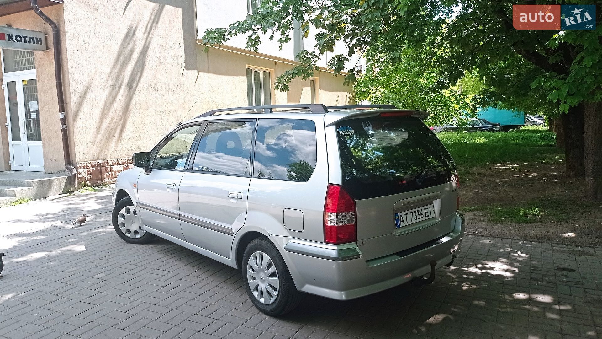 Mitsubishi Space Wagon 2001 VIN JMBLNN84W1Z001400 фото оголошення 6 з 30