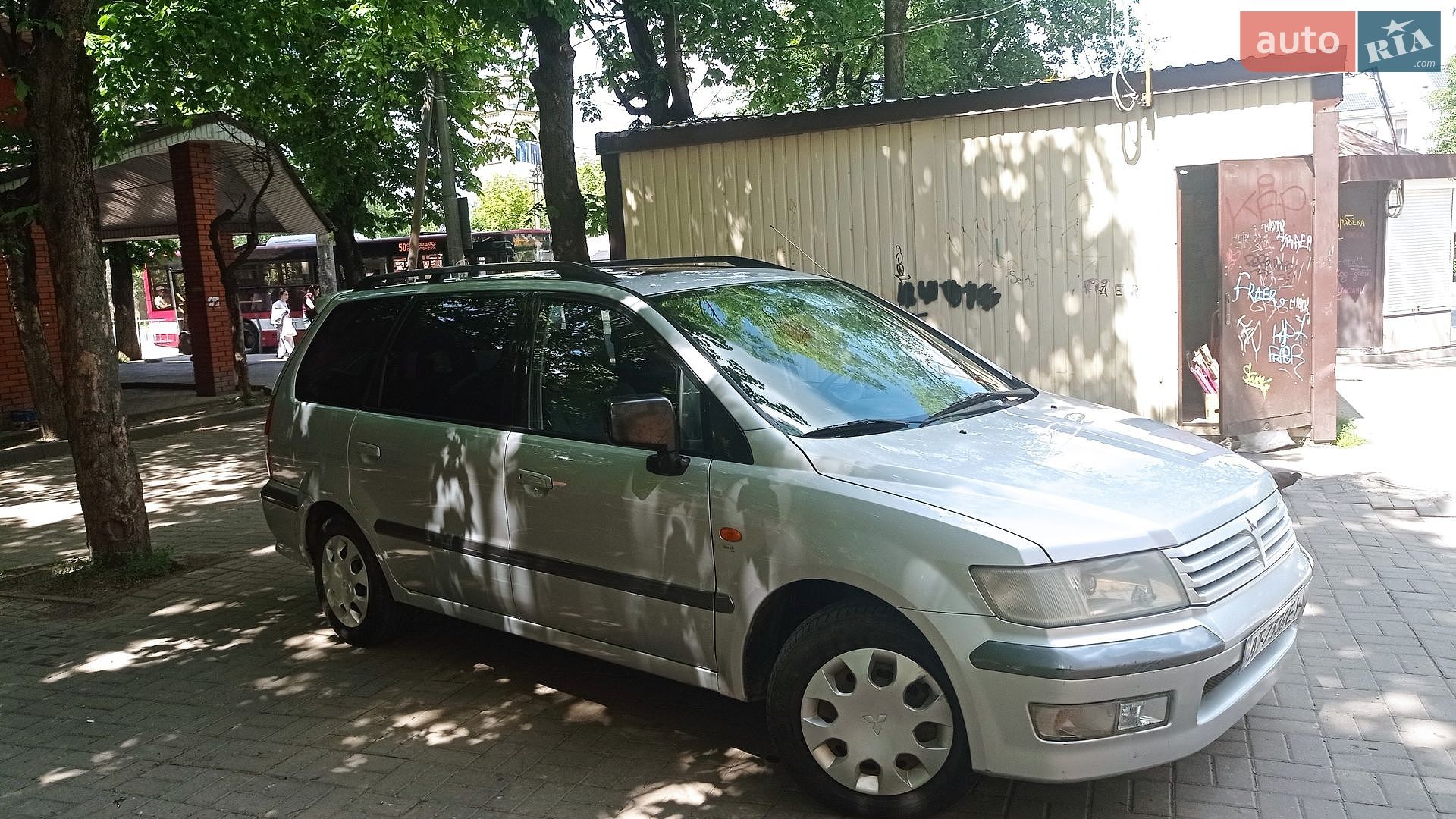 Mitsubishi Space Wagon 2001 VIN JMBLNN84W1Z001400 фото оголошення 10 з 30