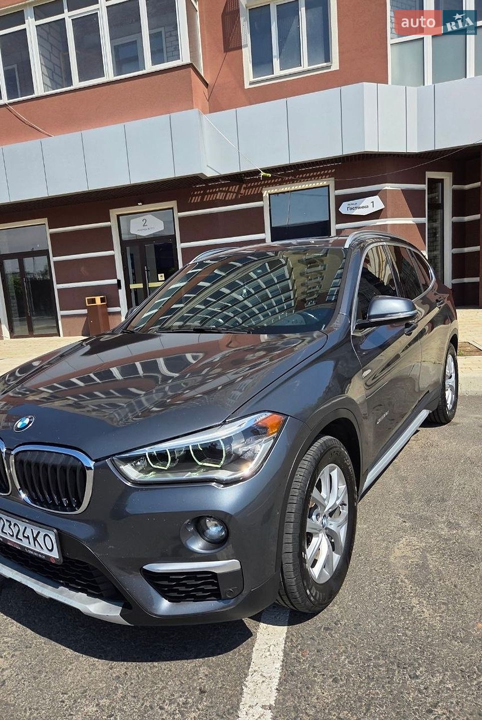 BMW X1 2015 VIN WBXHT3C37GP887456 фото оголошення 2 з 16