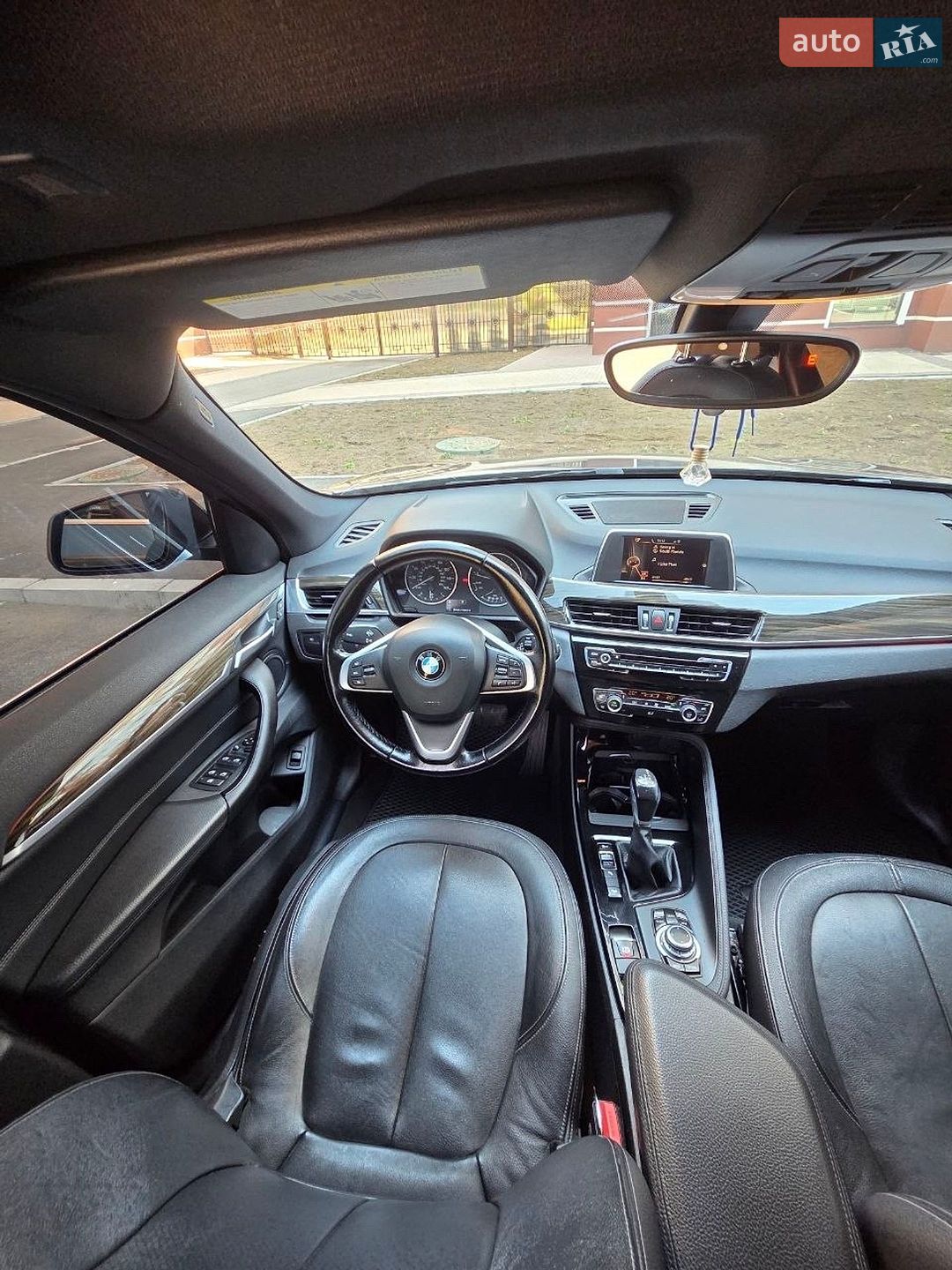 BMW X1 2015 VIN WBXHT3C37GP887456 фото оголошення 9 з 16