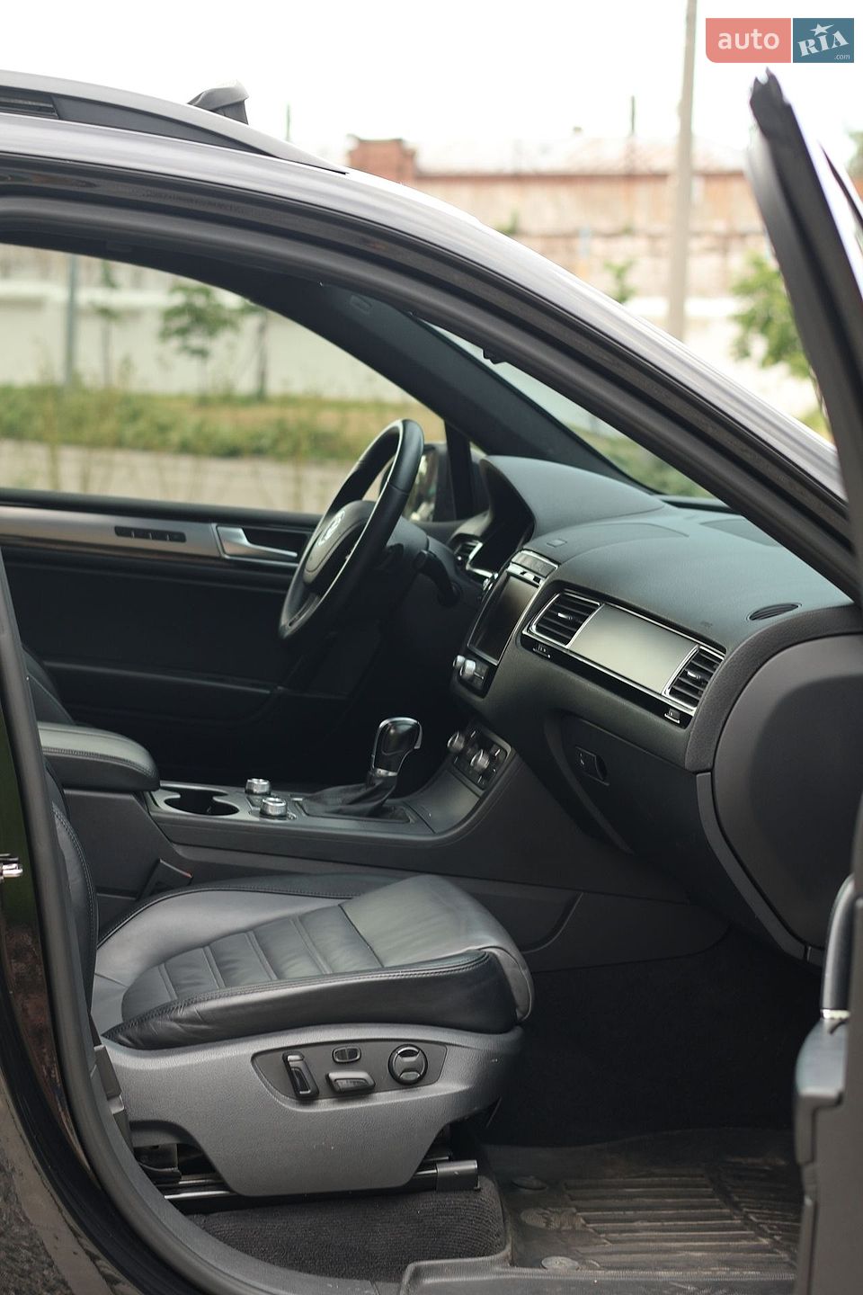 Volkswagen Touareg 2015 VIN WVGZZZ7PZFD016459 фото оголошення 18 з 28