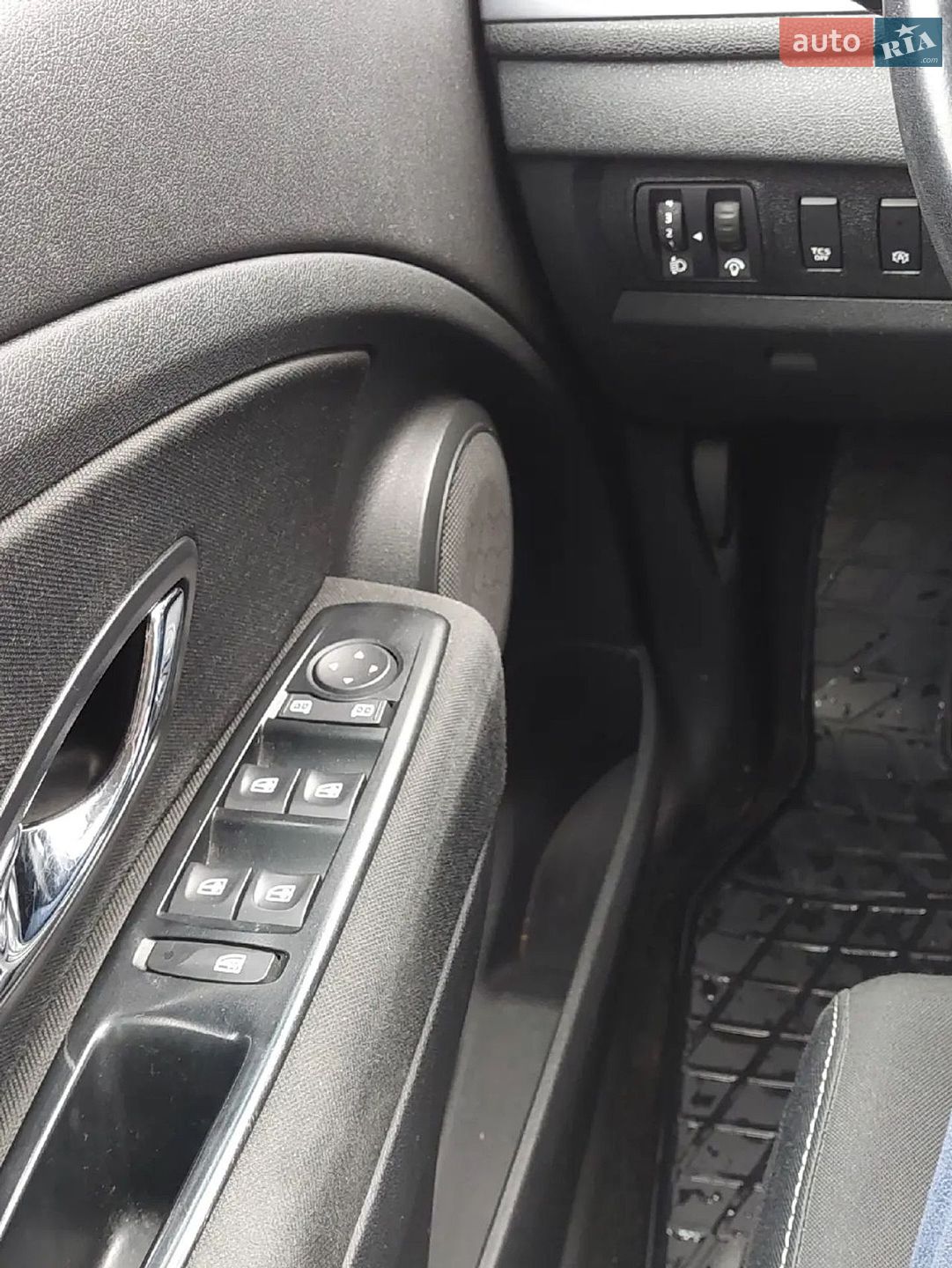 Renault Megane 2014 VIN VF1KZ140652163441 фото оголошення 13 з 18