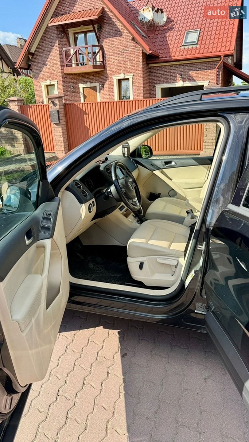 Volkswagen Tiguan 2016 VIN WVGAV7AX9GW577901 фото оголошення 7 з 16