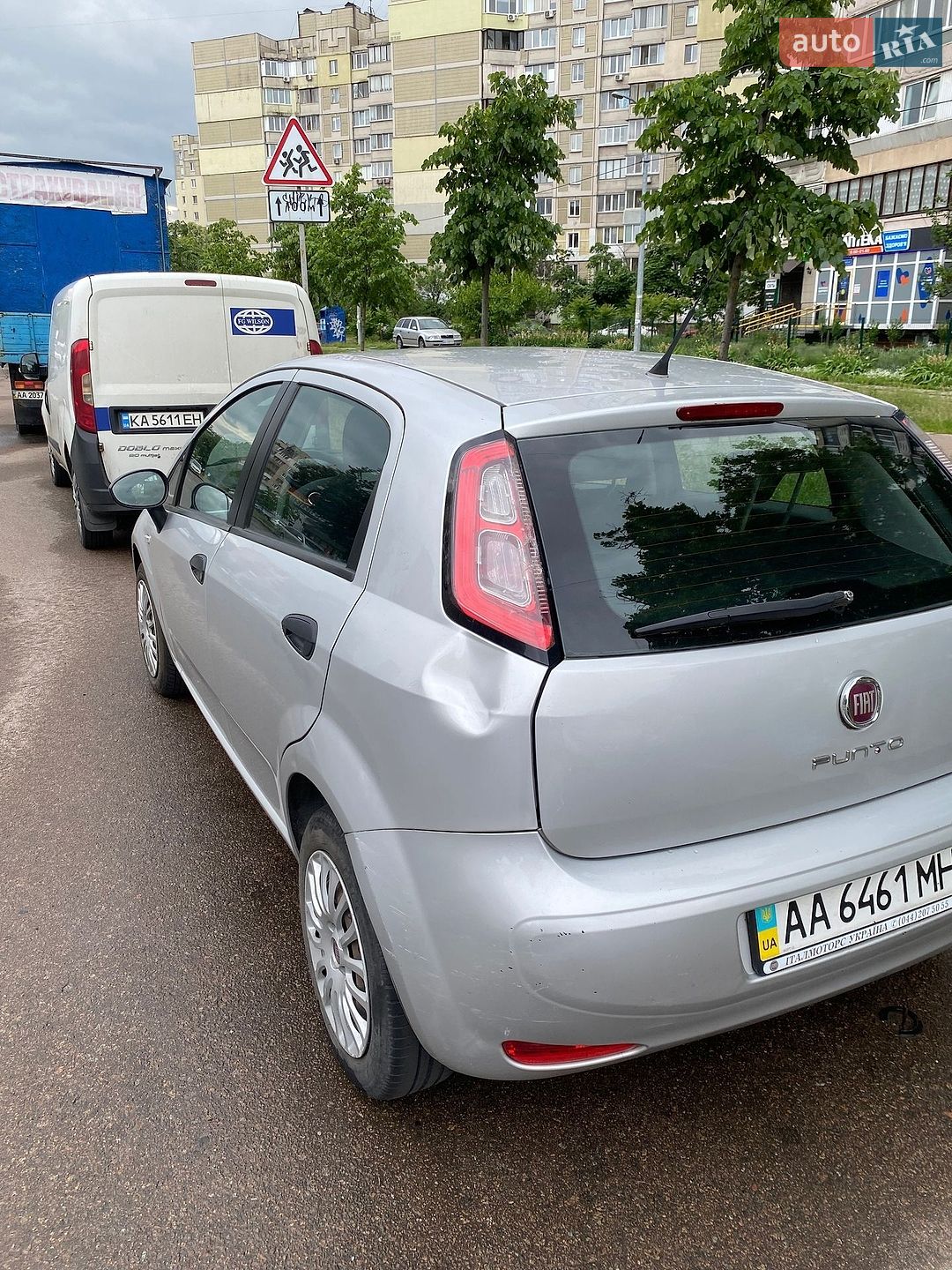 Fiat Grande Punto 2012 VIN ZFA19900000892935 фото оголошення 4 з 11