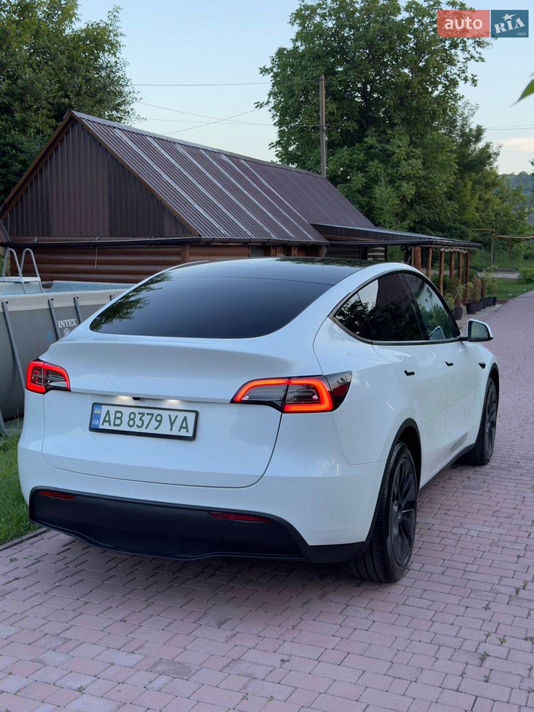 Tesla Model Y 2024 VIN 7SAYGDED2RF077262 фото оголошення 9 з 20