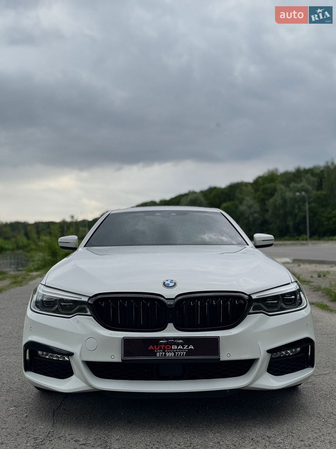 BMW 5 Series 2017 VIN WBAJC3105HG921870 фото оголошення 6 з 64