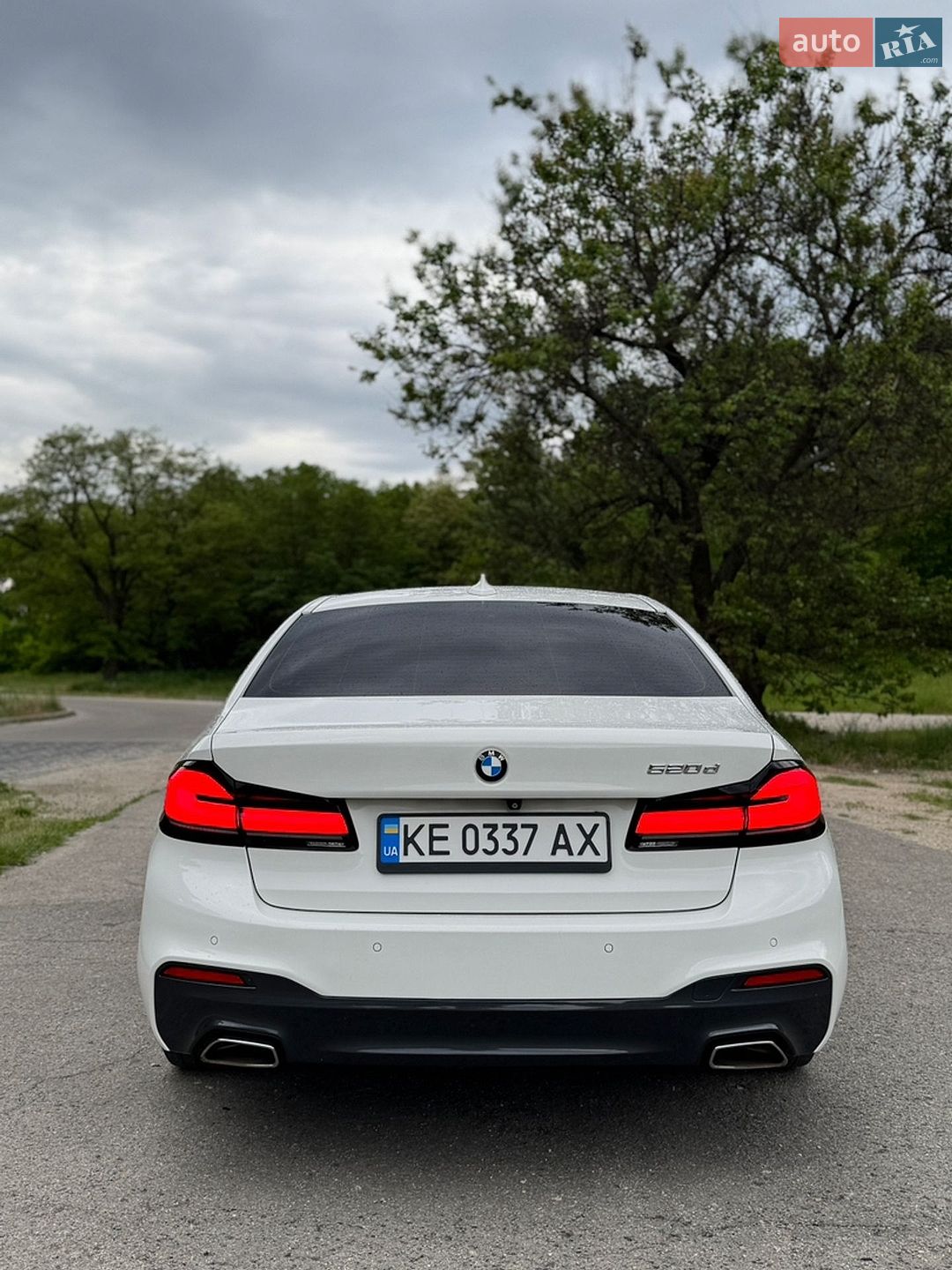 BMW 5 Series 2017 VIN WBAJC3105HG921870 фото оголошення 14 з 64