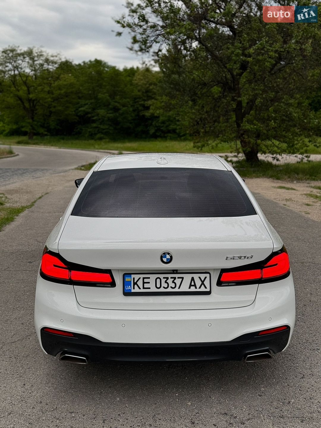 BMW 5 Series 2017 VIN WBAJC3105HG921870 фото оголошення 13 з 64
