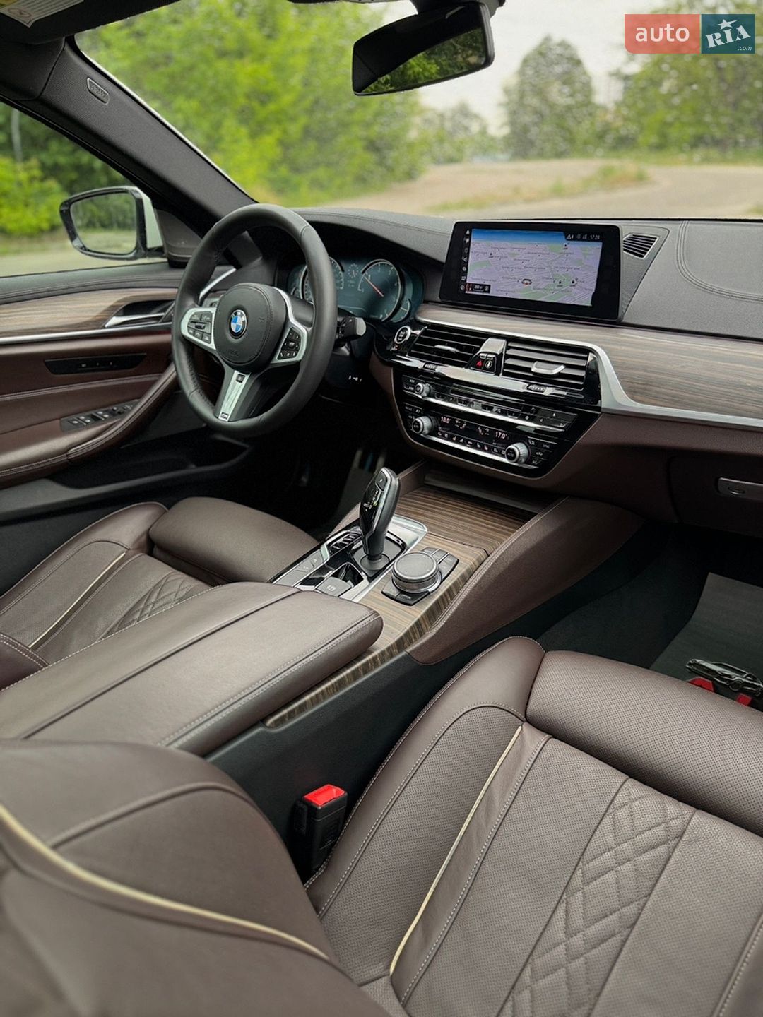 BMW 5 Series 2017 VIN WBAJC3105HG921870 фото оголошення 32 з 64