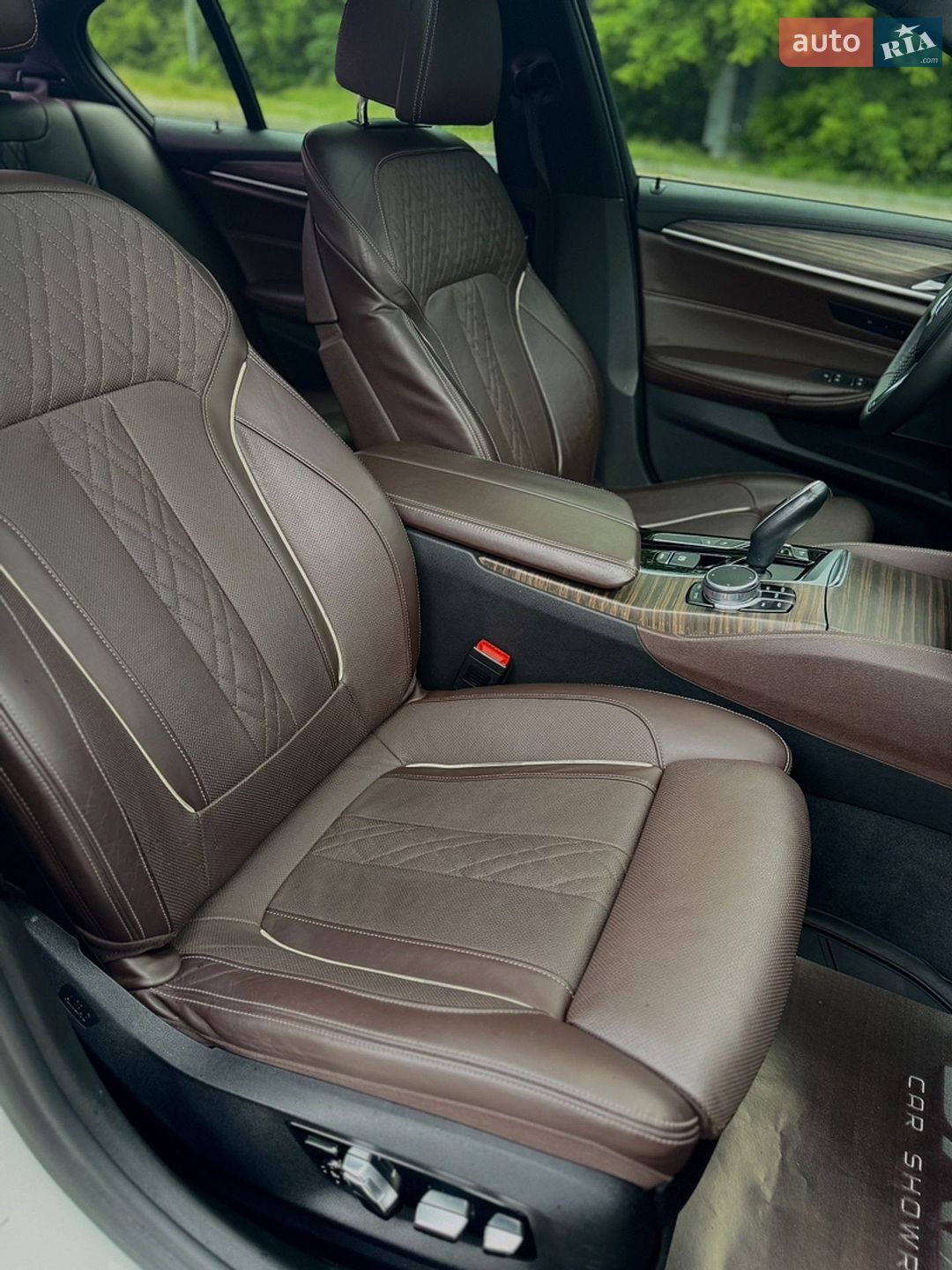 BMW 5 Series 2017 VIN WBAJC3105HG921870 фото оголошення 33 з 64