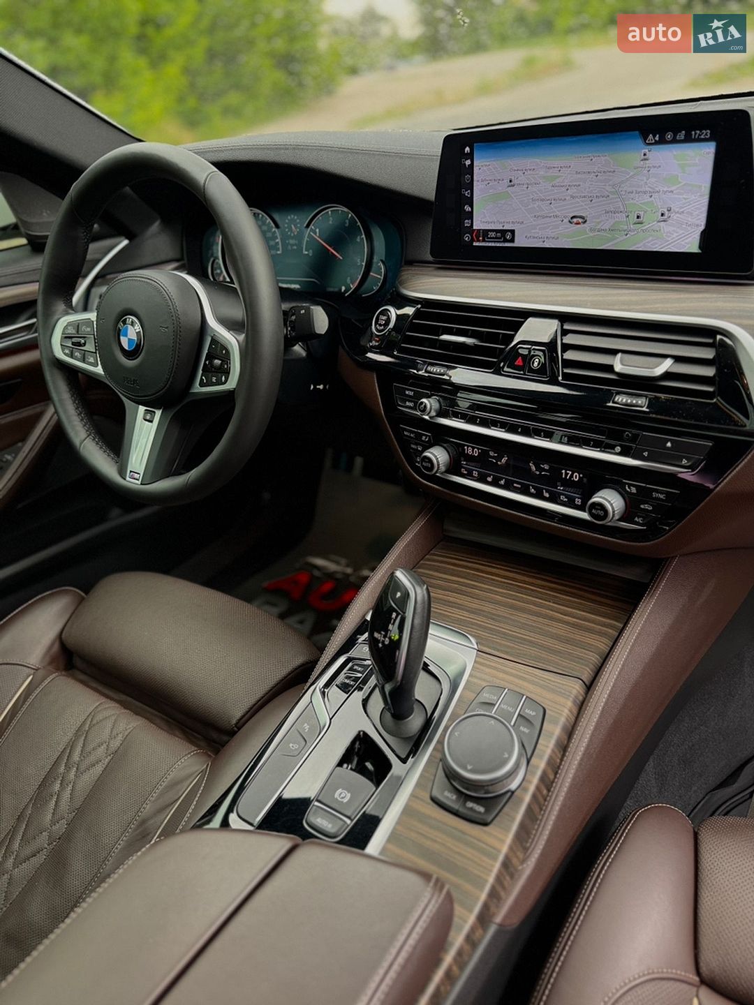 BMW 5 Series 2017 VIN WBAJC3105HG921870 фото оголошення 34 з 64