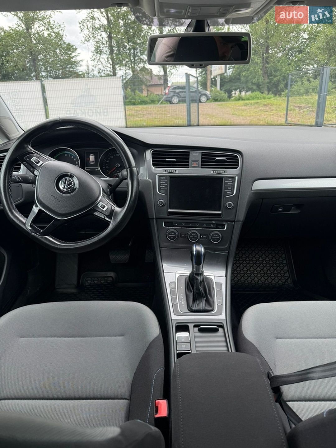 Volkswagen e-Golf 2015 VIN WVWZZZAUZGW901854 фото оголошення 13 з 22