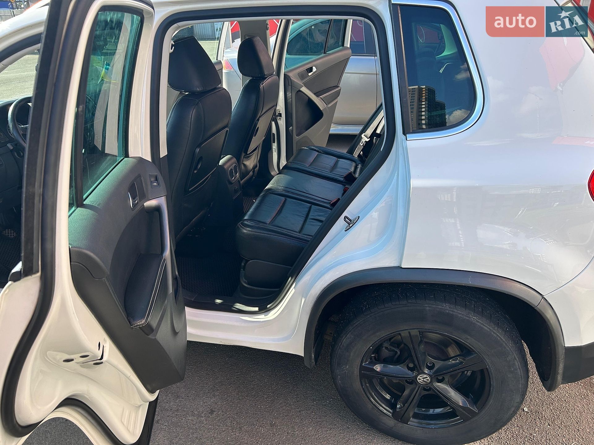 Volkswagen Tiguan 2009 VIN WVGZZZ5NZAW005750 фото оголошення 3 з 23