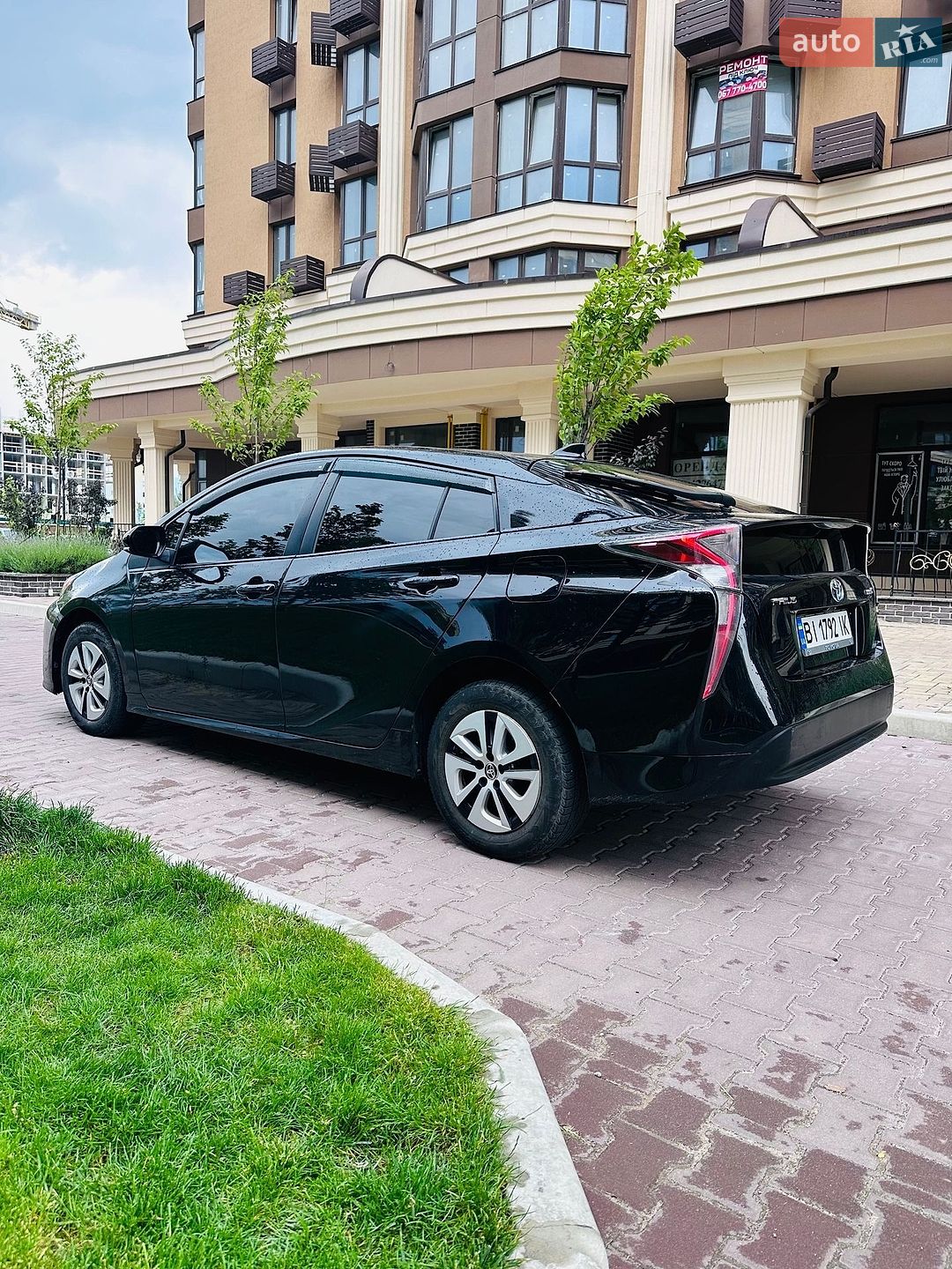 Toyota Prius 2016 VIN JTDKBRFU6G3003432 фото оголошення 12 з 24