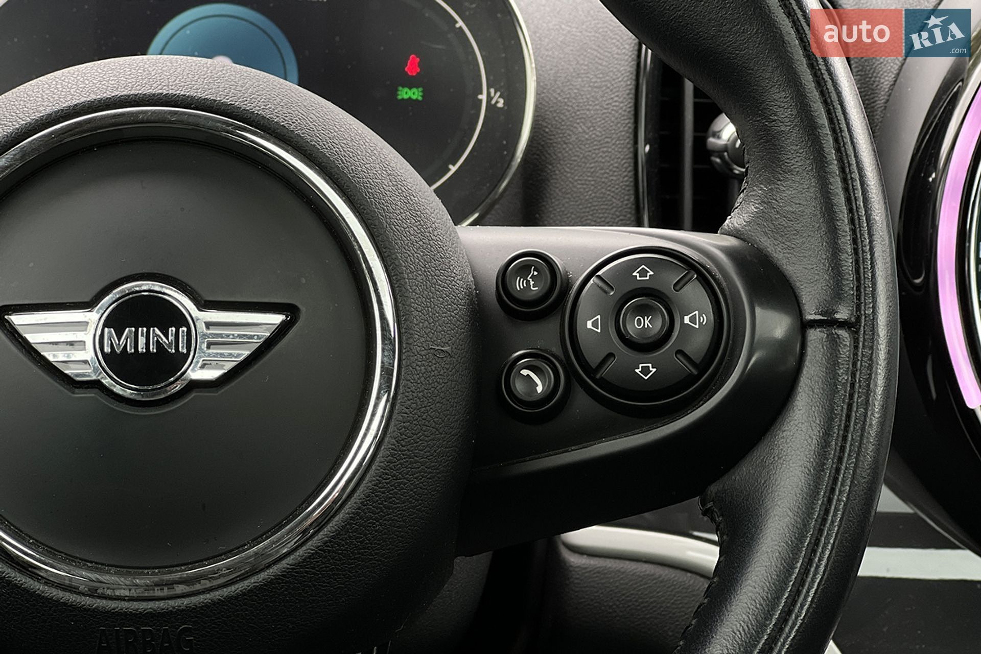 MINI Countryman 2018 VIN WMZYT3C32J3E93393 фото оголошення 15 з 27
