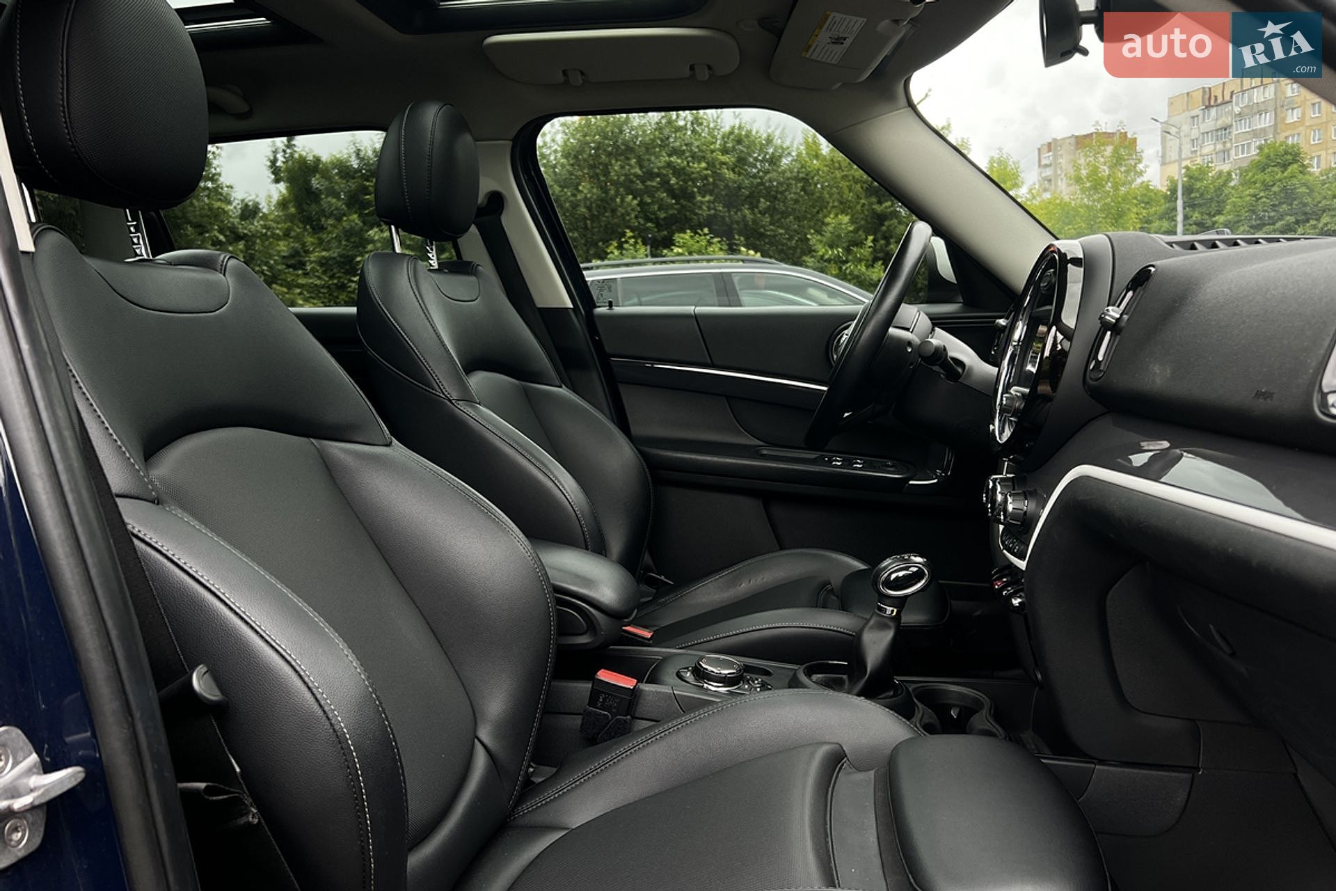 MINI Countryman 2018 VIN WMZYT3C32J3E93393 фото оголошення 24 з 27