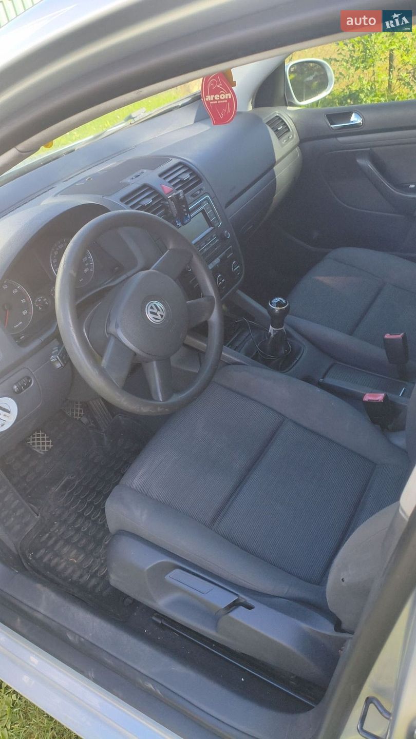 Volkswagen Golf 2004 VIN WVWZZZ1KZ4B090954 фото оголошення 2 з 8