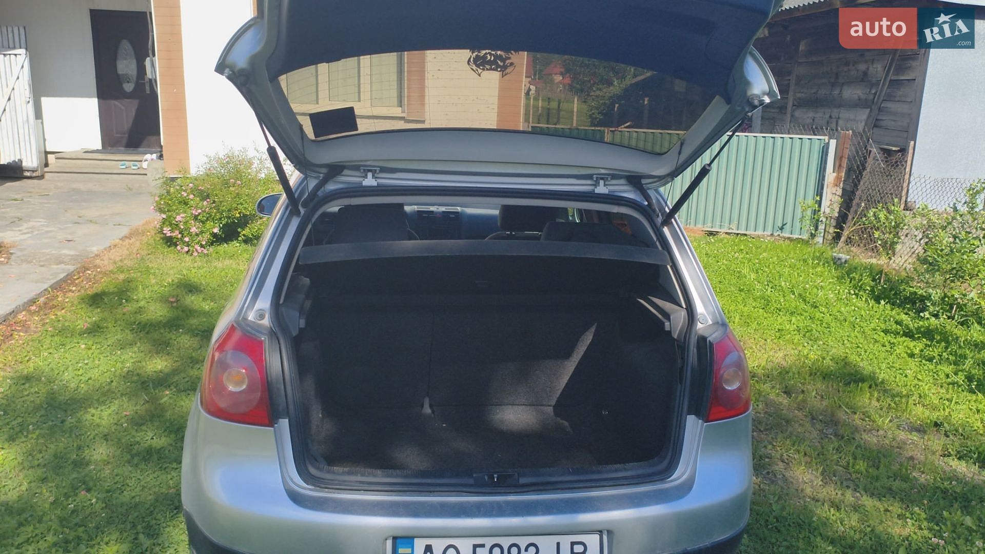 Volkswagen Golf 2004 VIN WVWZZZ1KZ4B090954 фото оголошення 6 з 8