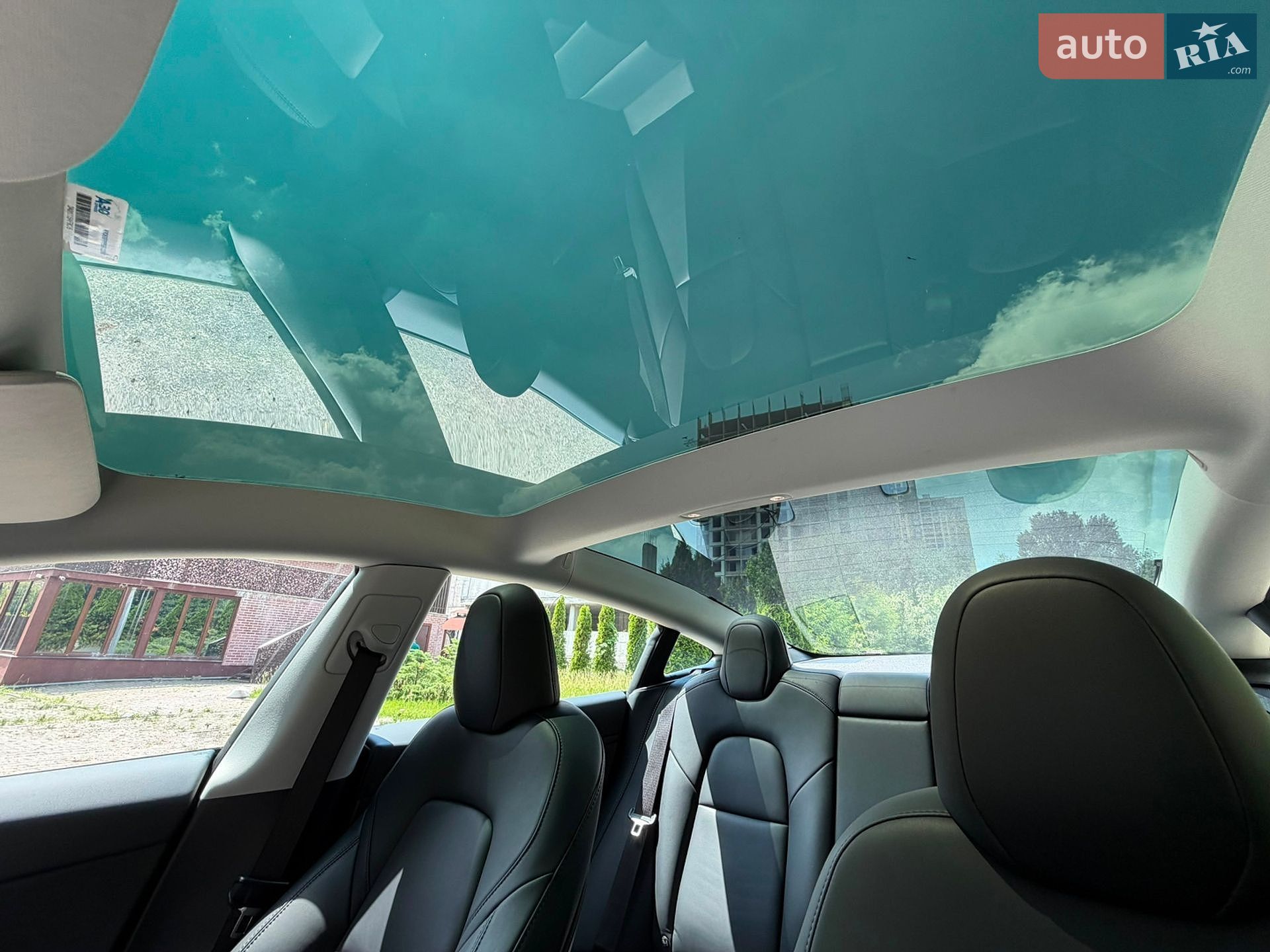 Tesla Model 3 2023 VIN 5YJ3E1EB7PF681140 фото оголошення 18 з 60