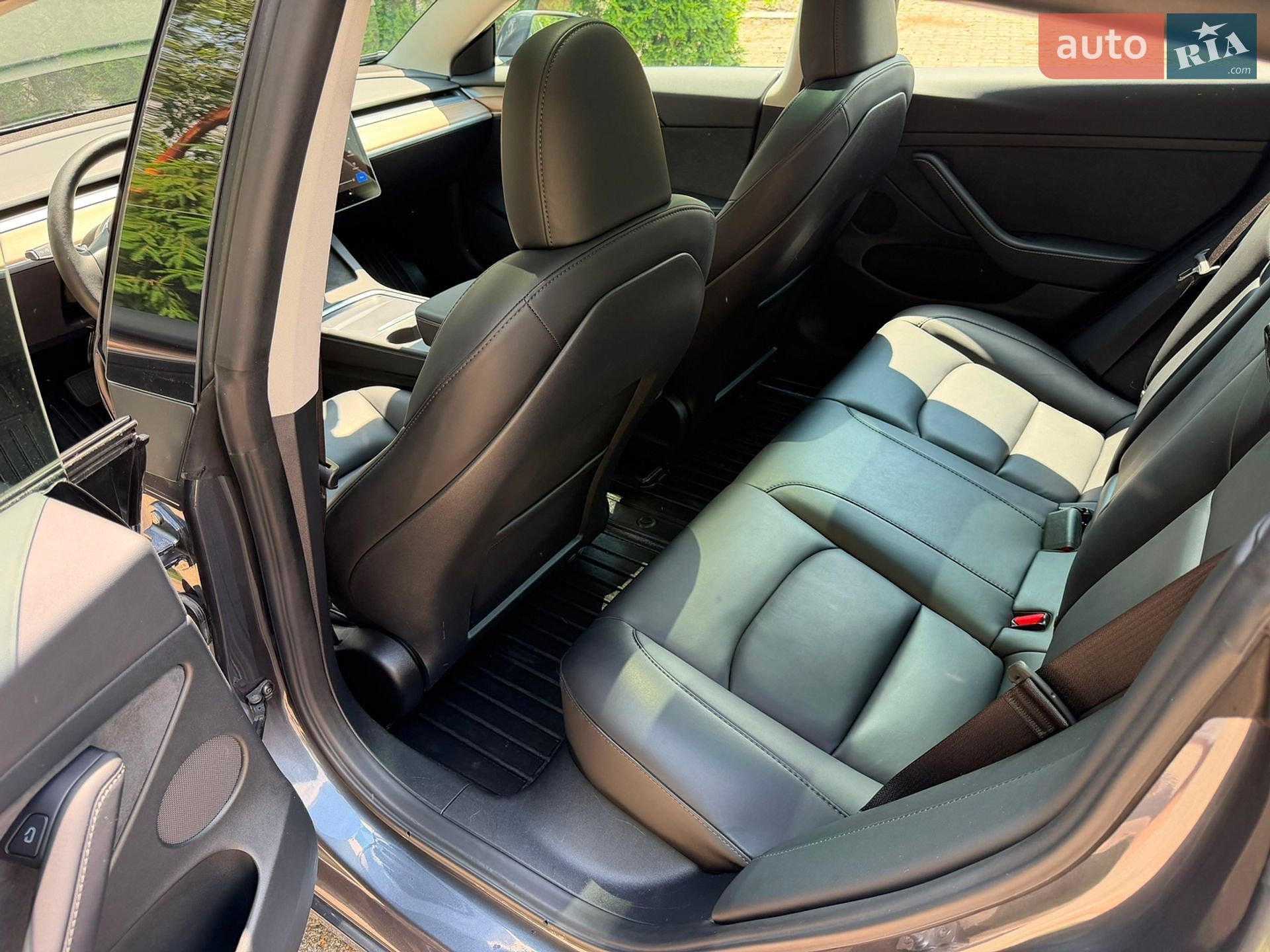 Tesla Model 3 2023 VIN 5YJ3E1EB7PF681140 фото оголошення 48 з 60