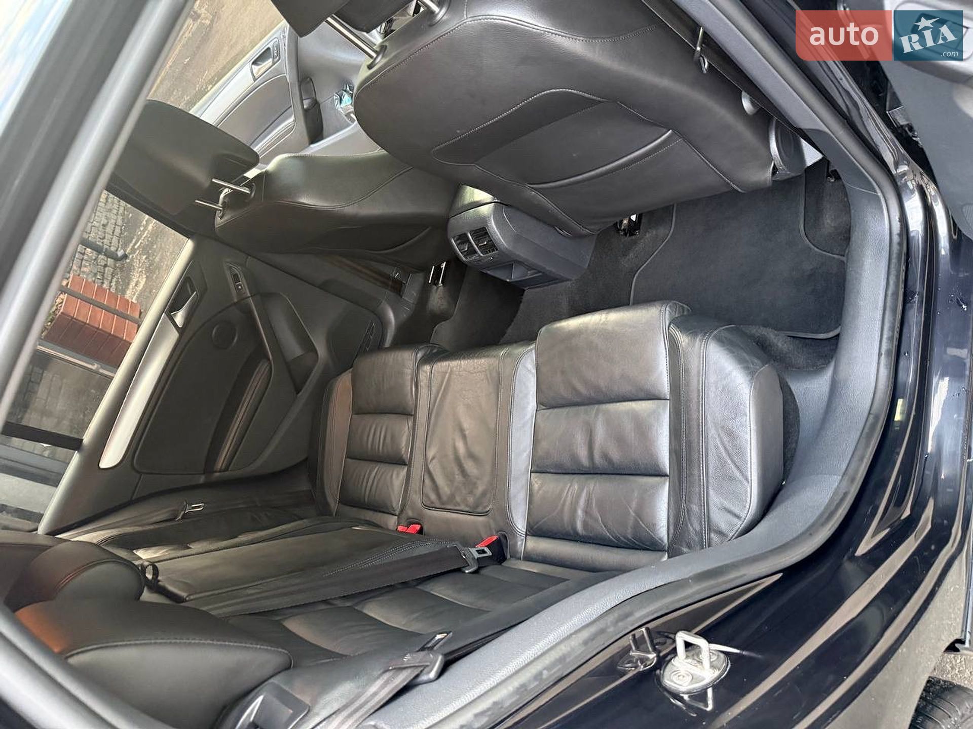 Volkswagen Golf R 2012 VIN WVWPF7AJ4DW076935 фото оголошення 16 з 21